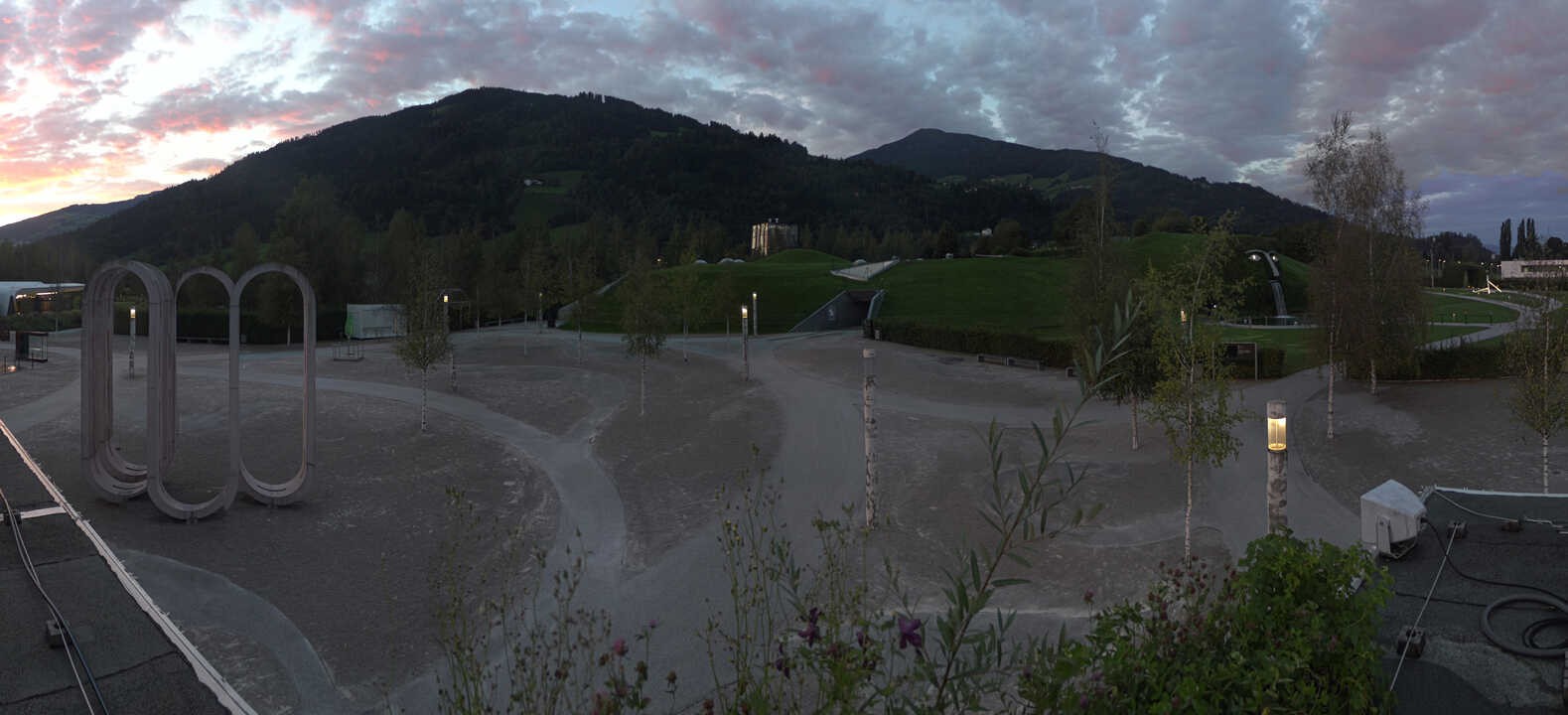 Archiv Foto Webcam Swarovski Kristallwelten: Außengelände