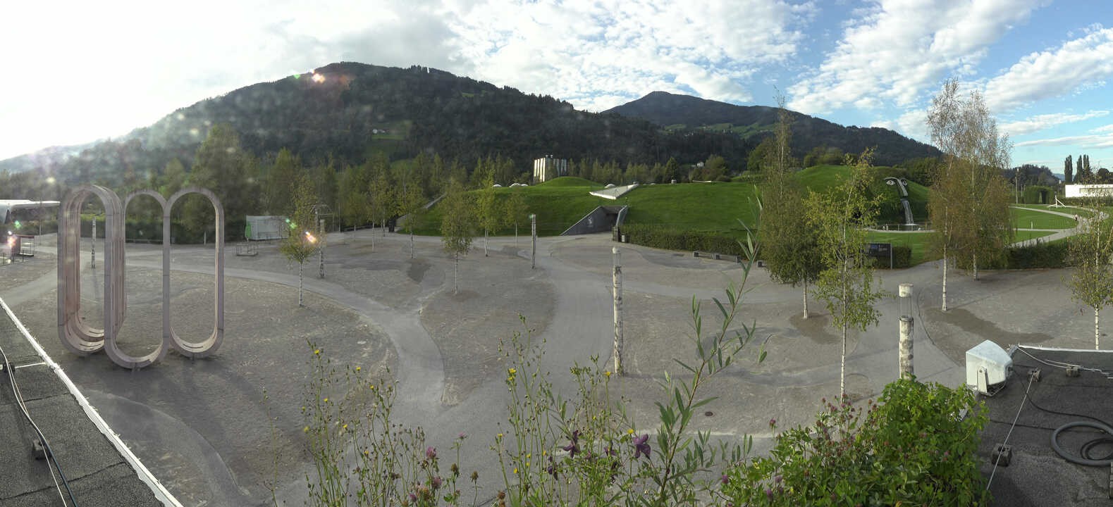 Archiv Foto Webcam Swarovski Kristallwelten: Außengelände