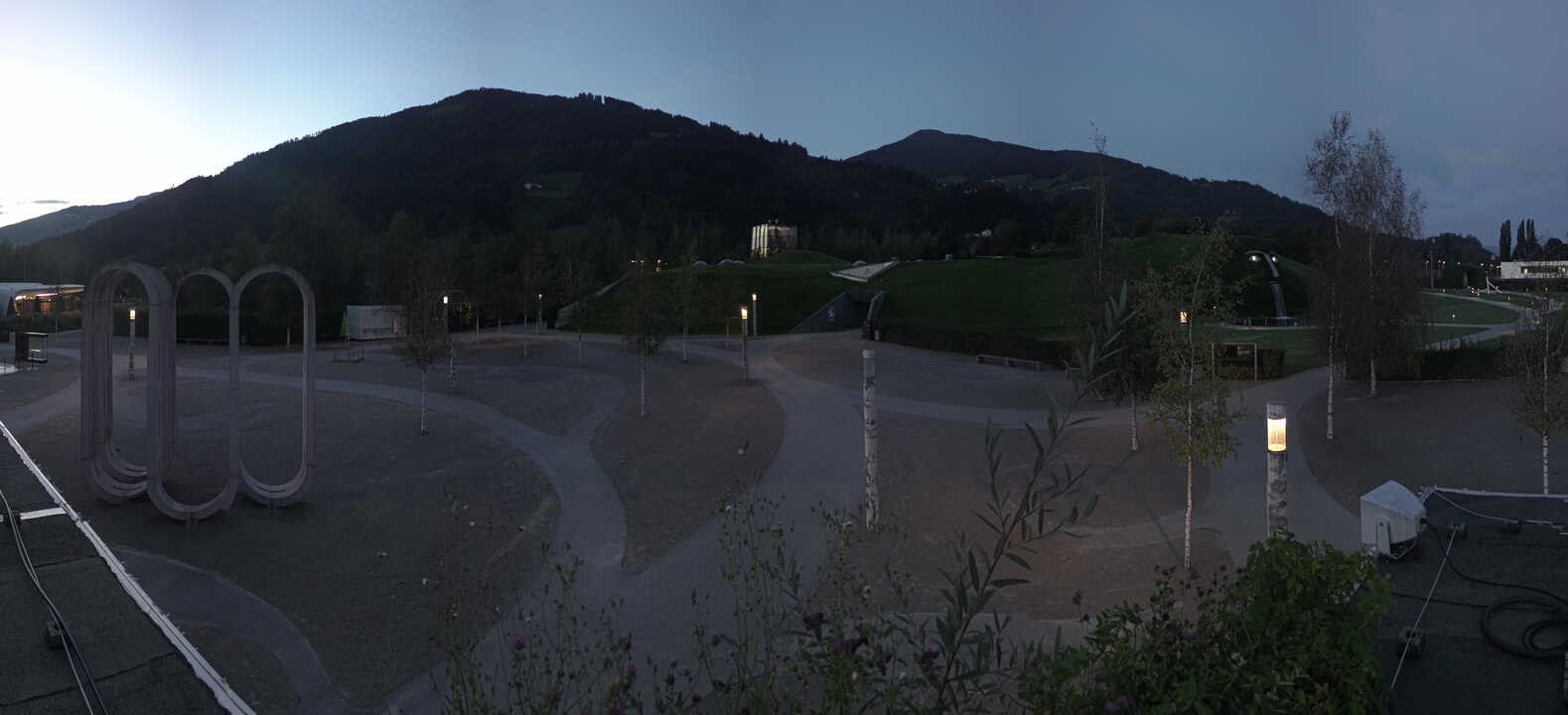 Archiv Foto Webcam Swarovski Kristallwelten: Außengelände