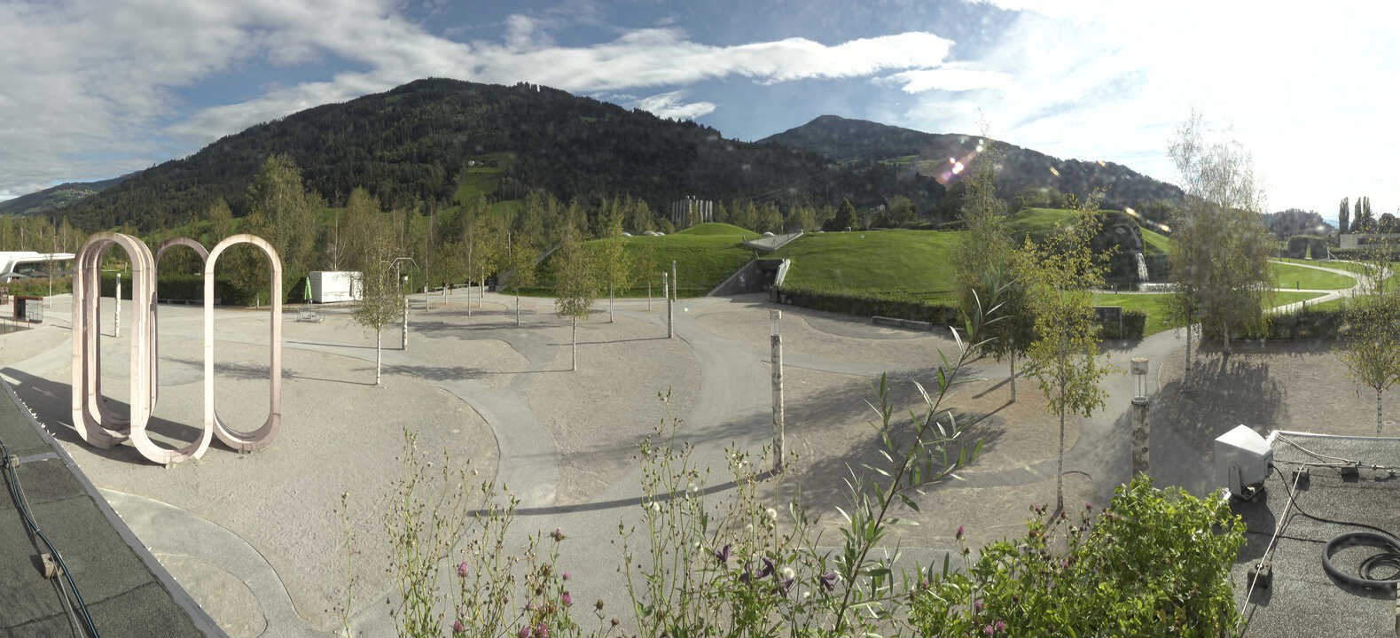 Archiv Foto Webcam Swarovski Kristallwelten: Außengelände