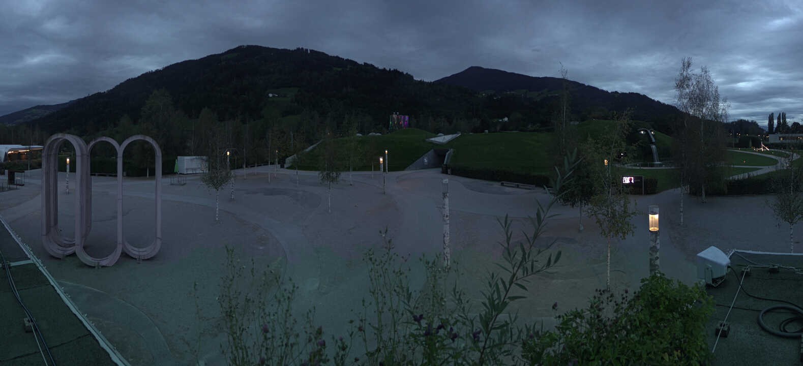 Archiv Foto Webcam Swarovski Kristallwelten: Außengelände