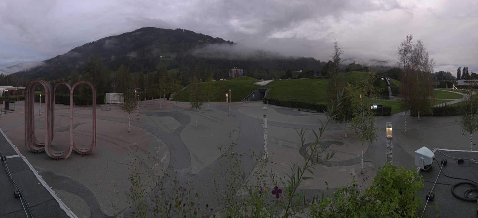 Archiv Foto Webcam Swarovski Kristallwelten: Außengelände