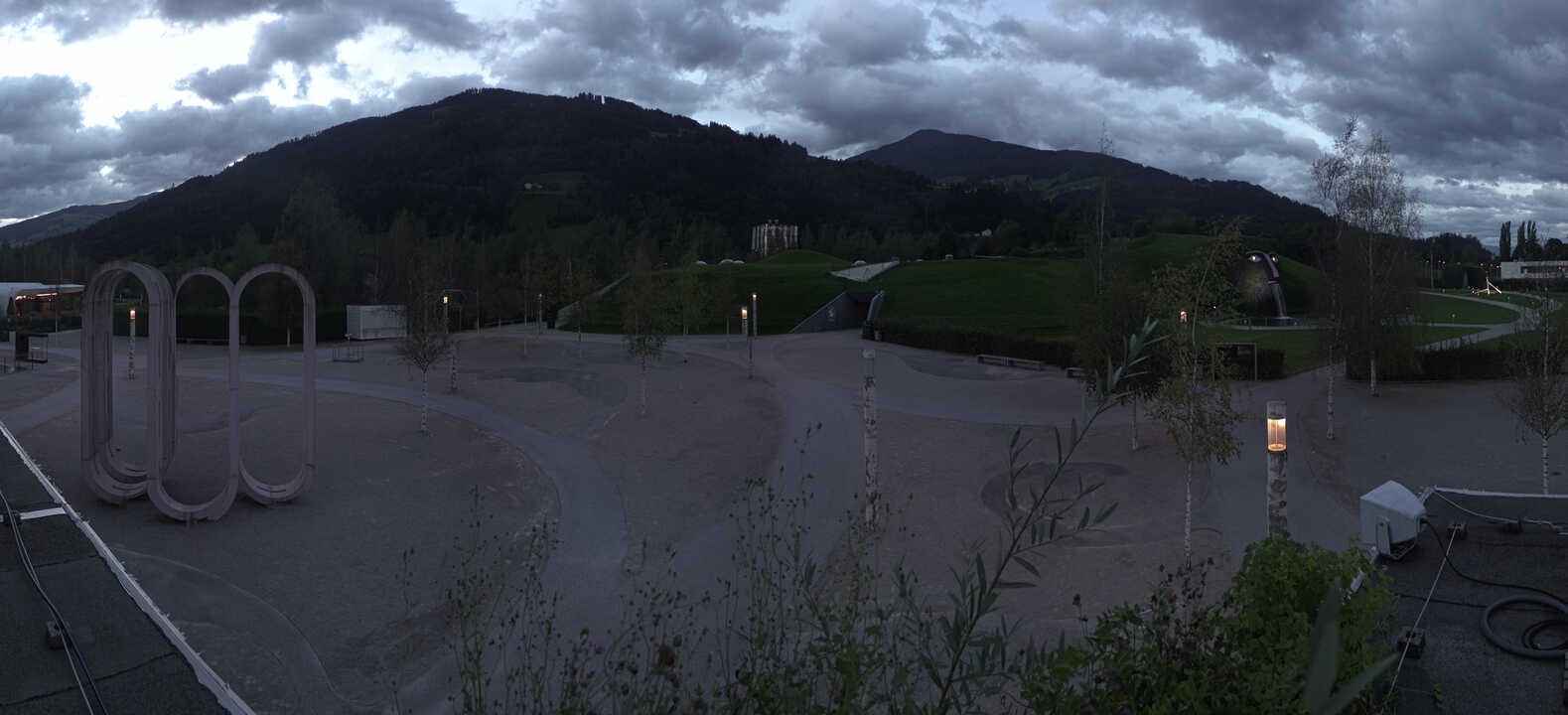 Archiv Foto Webcam Swarovski Kristallwelten: Außengelände