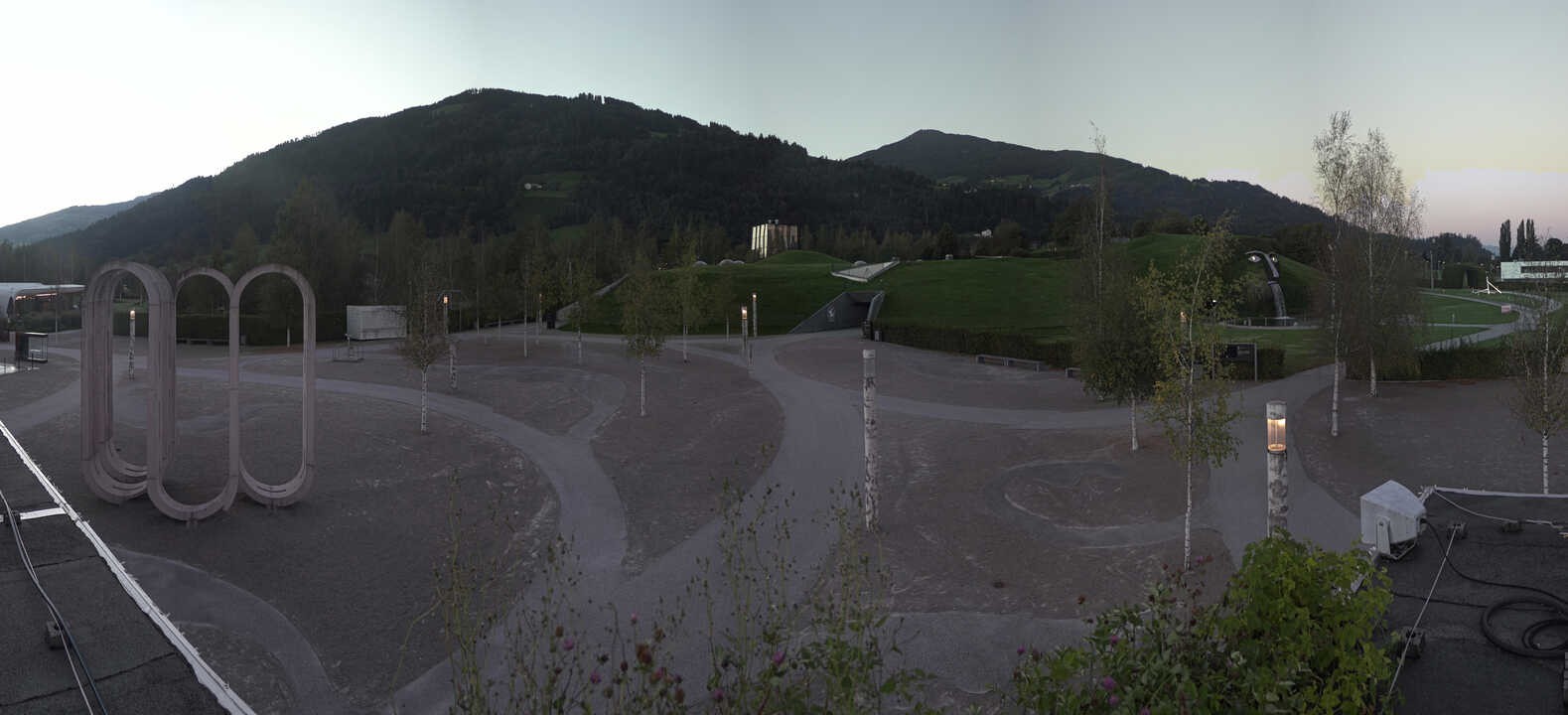 Archiv Foto Webcam Swarovski Kristallwelten: Außengelände
