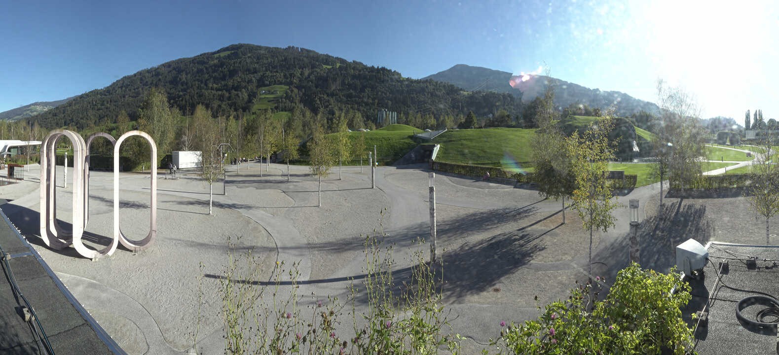 Archiv Foto Webcam Swarovski Kristallwelten: Außengelände