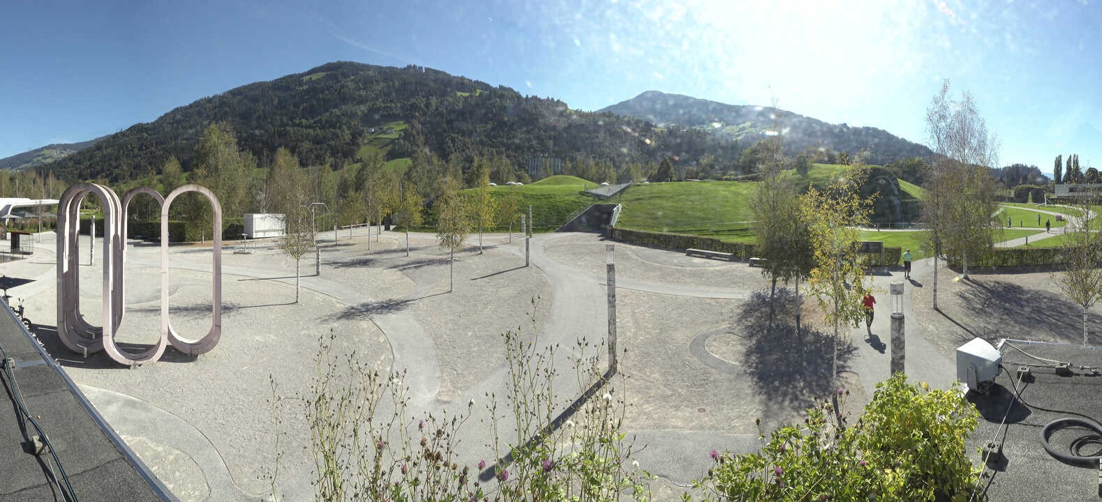 Archiv Foto Webcam Swarovski Kristallwelten: Außengelände
