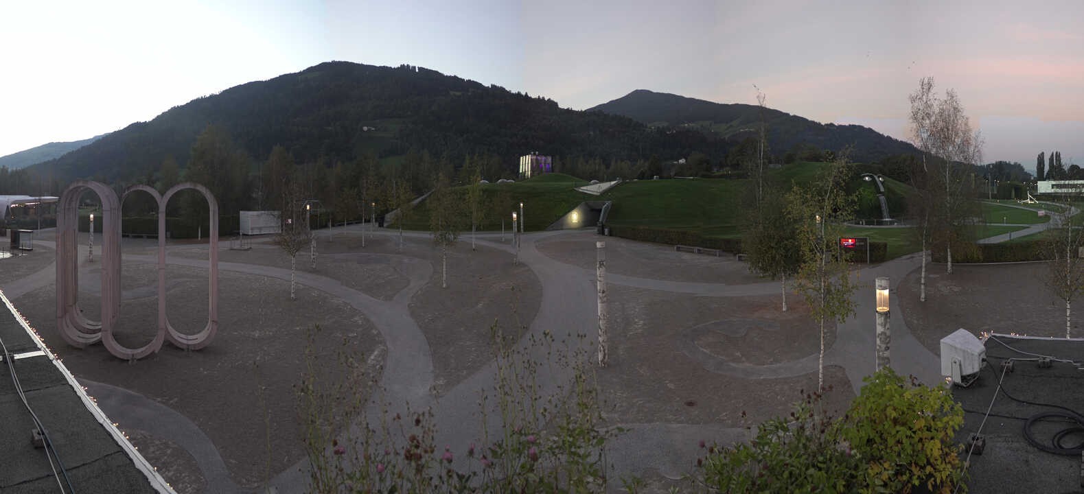 Archiv Foto Webcam Swarovski Kristallwelten: Außengelände