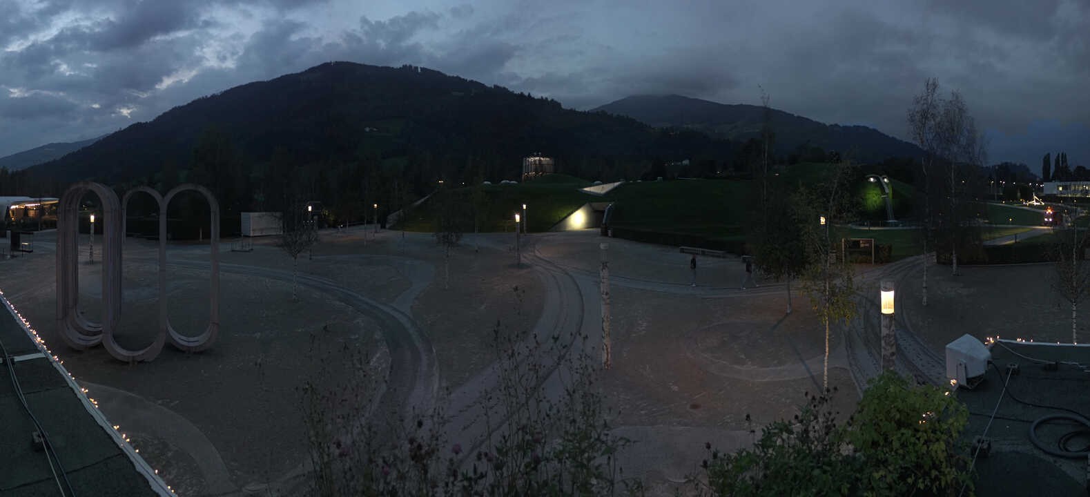 Archiv Foto Webcam Swarovski Kristallwelten: Außengelände