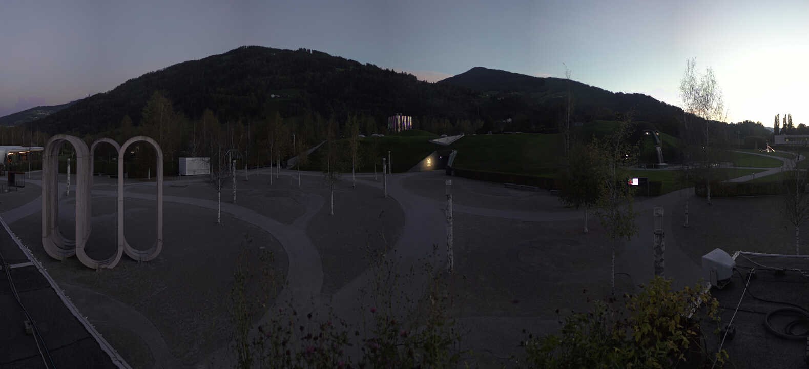 Archiv Foto Webcam Swarovski Kristallwelten: Außengelände