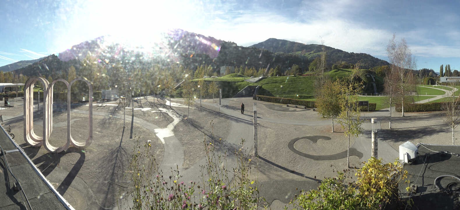 Archiv Foto Webcam Swarovski Kristallwelten: Außengelände