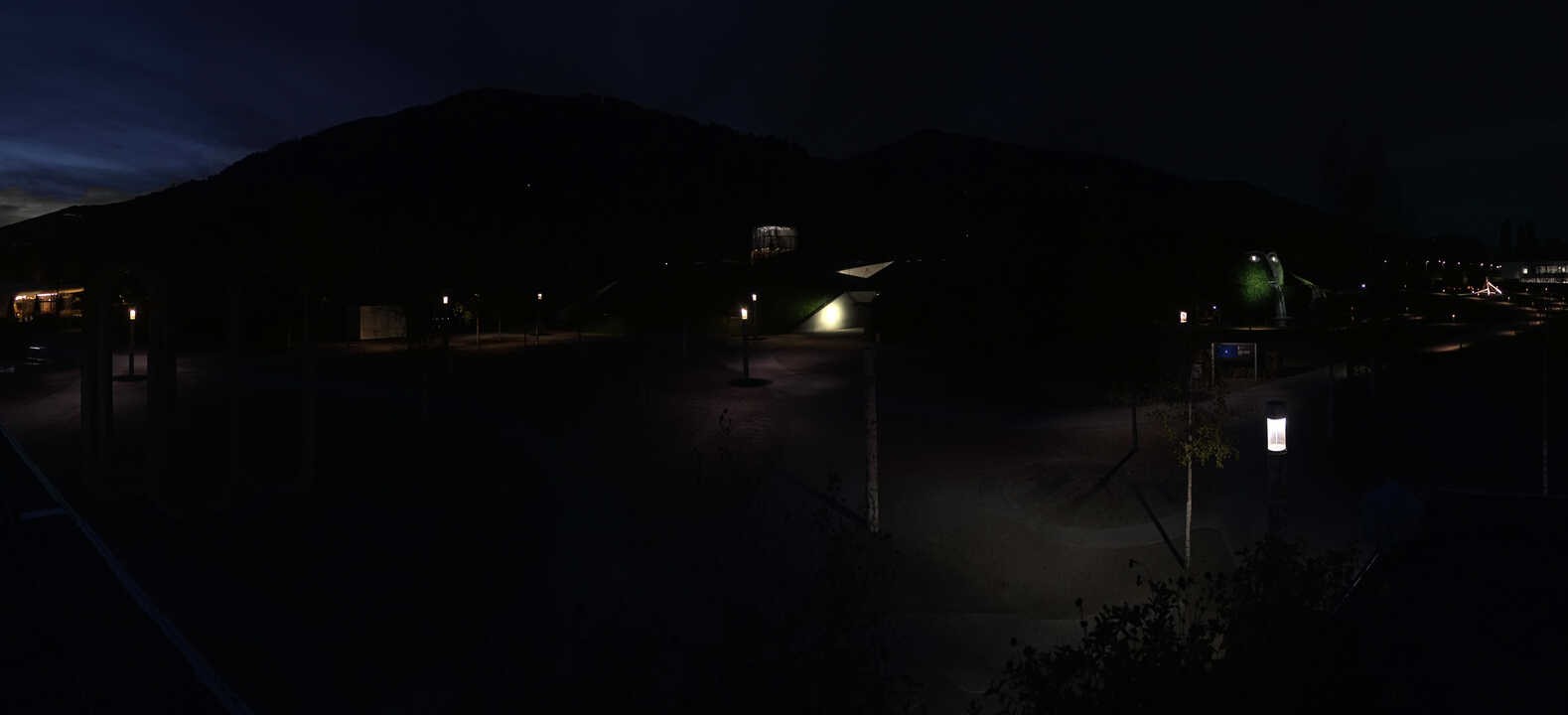Archiv Foto Webcam Swarovski Kristallwelten: Außengelände