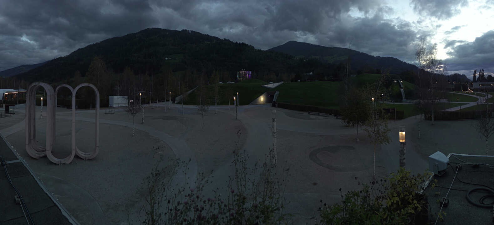 Archiv Foto Webcam Swarovski Kristallwelten: Außengelände