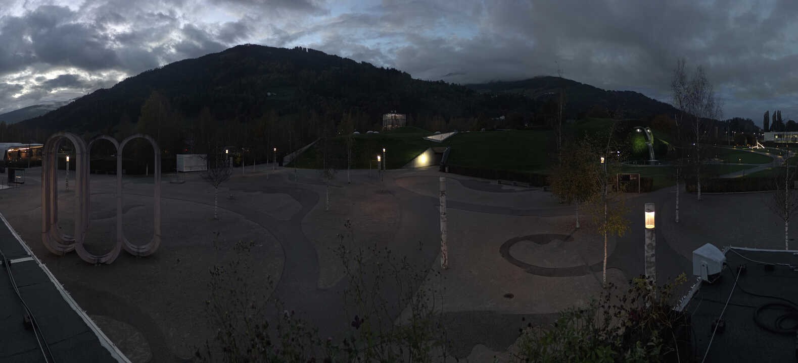 Archiv Foto Webcam Swarovski Kristallwelten: Außengelände