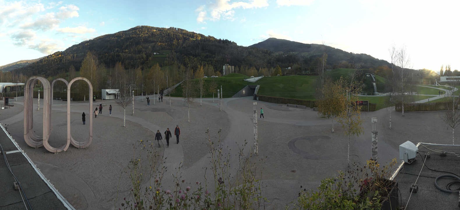 Archiv Foto Webcam Swarovski Kristallwelten: Außengelände
