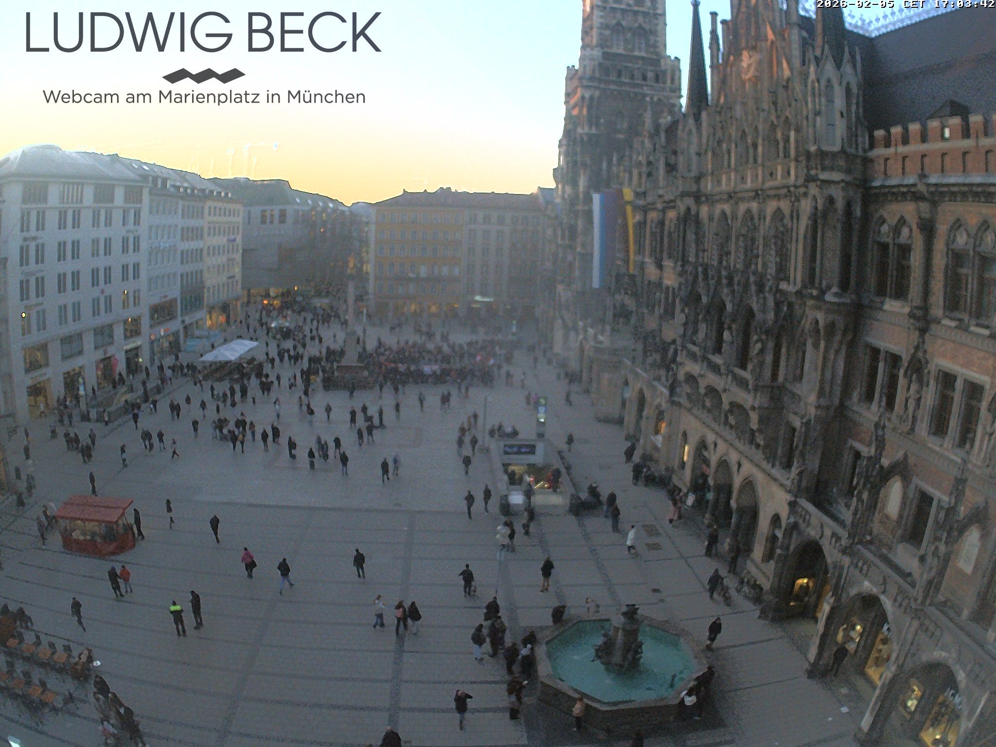 Archived image Webcam at the Marienplatz, Munich