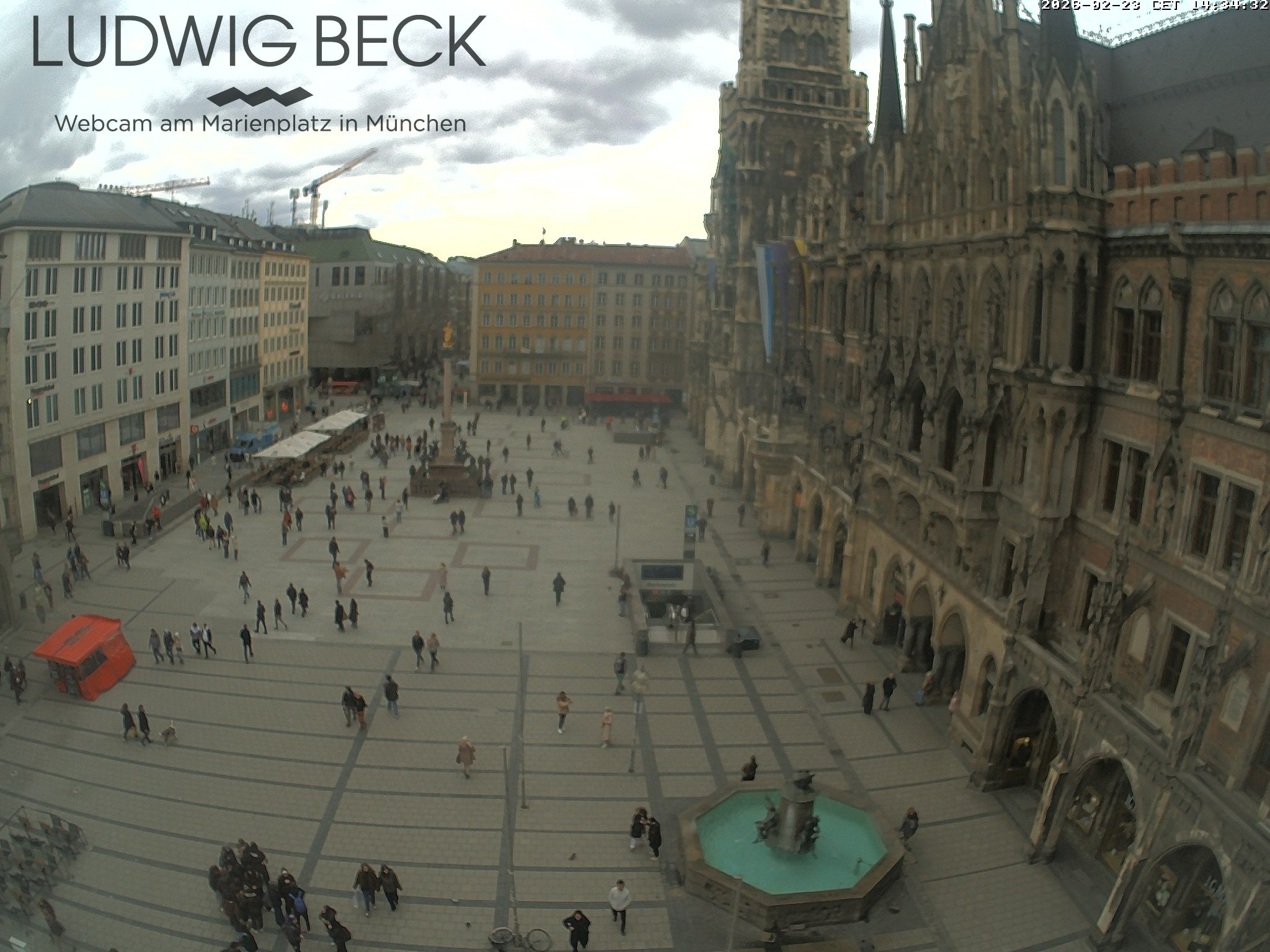 Archived image Webcam at the Marienplatz, Munich