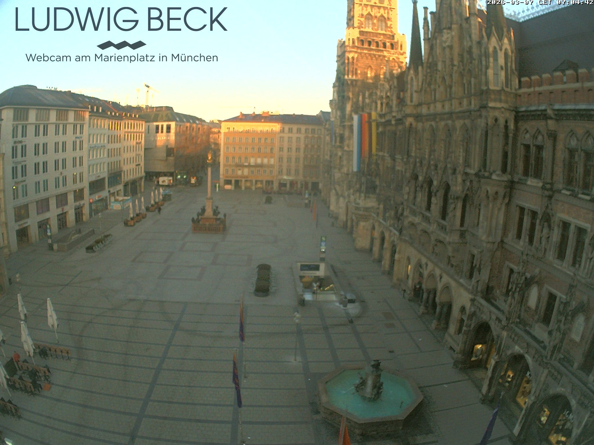 Archived image Webcam at the Marienplatz, Munich