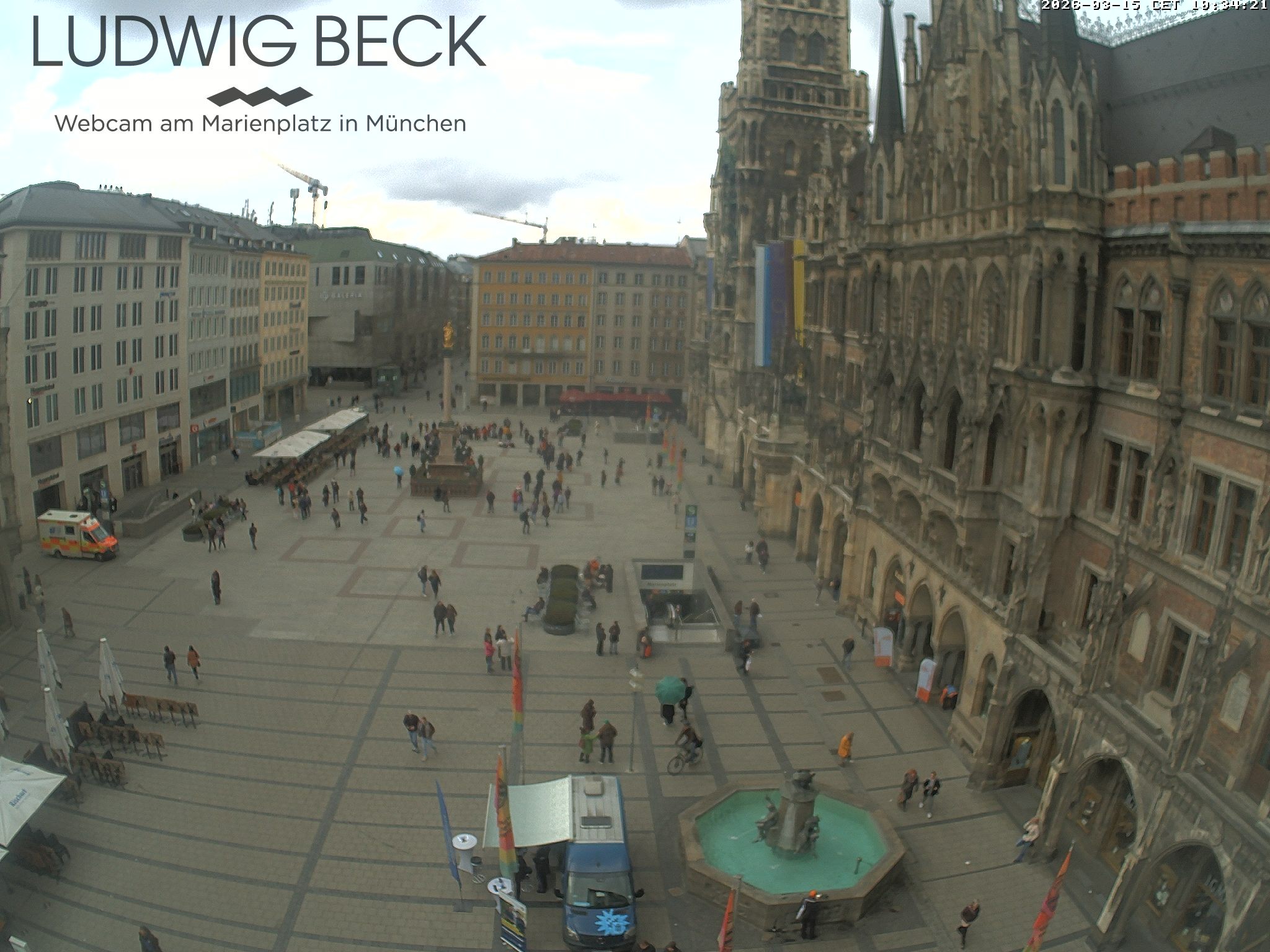Archived image Webcam at the Marienplatz, Munich