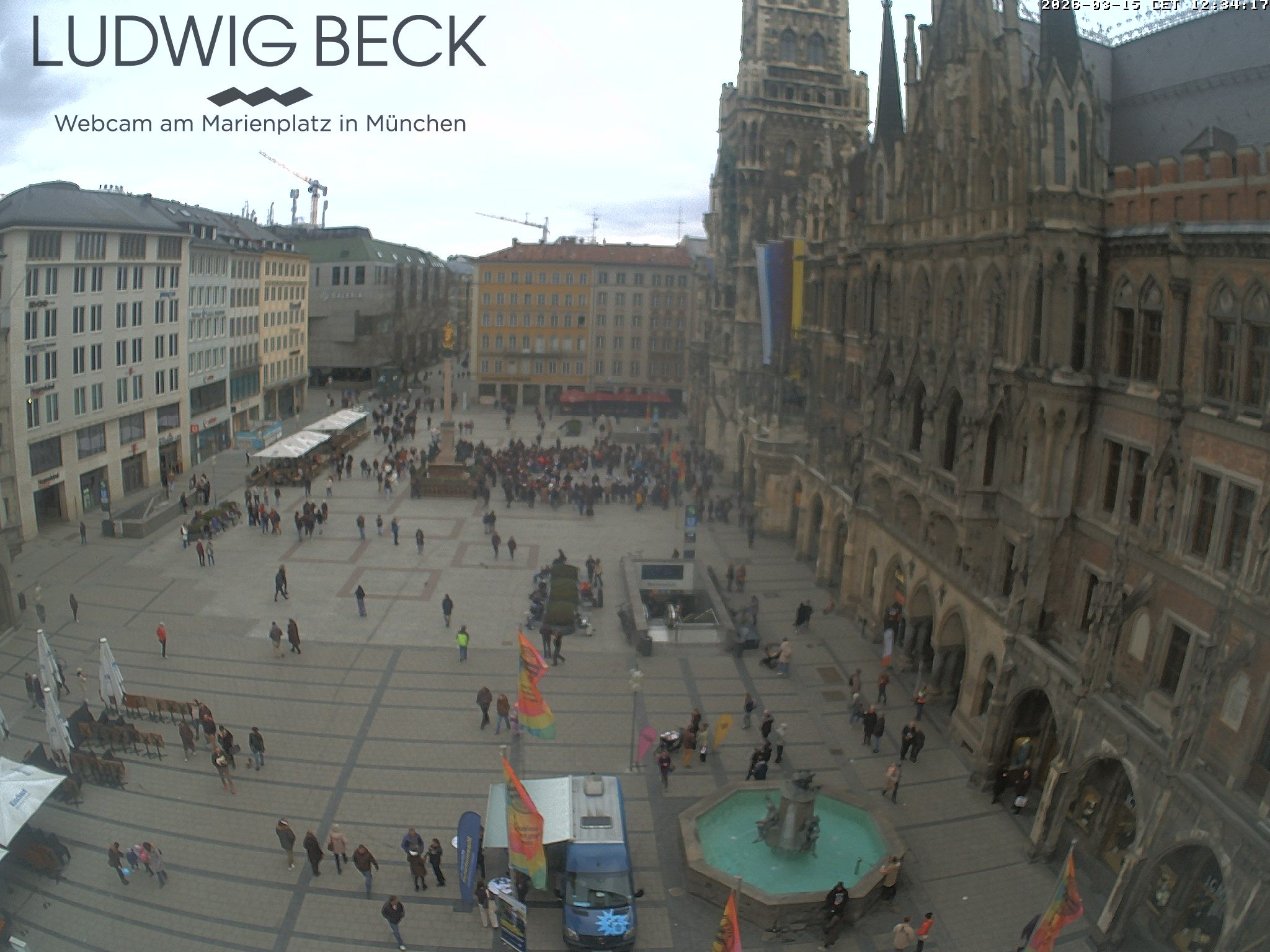 Archived image Webcam at the Marienplatz, Munich