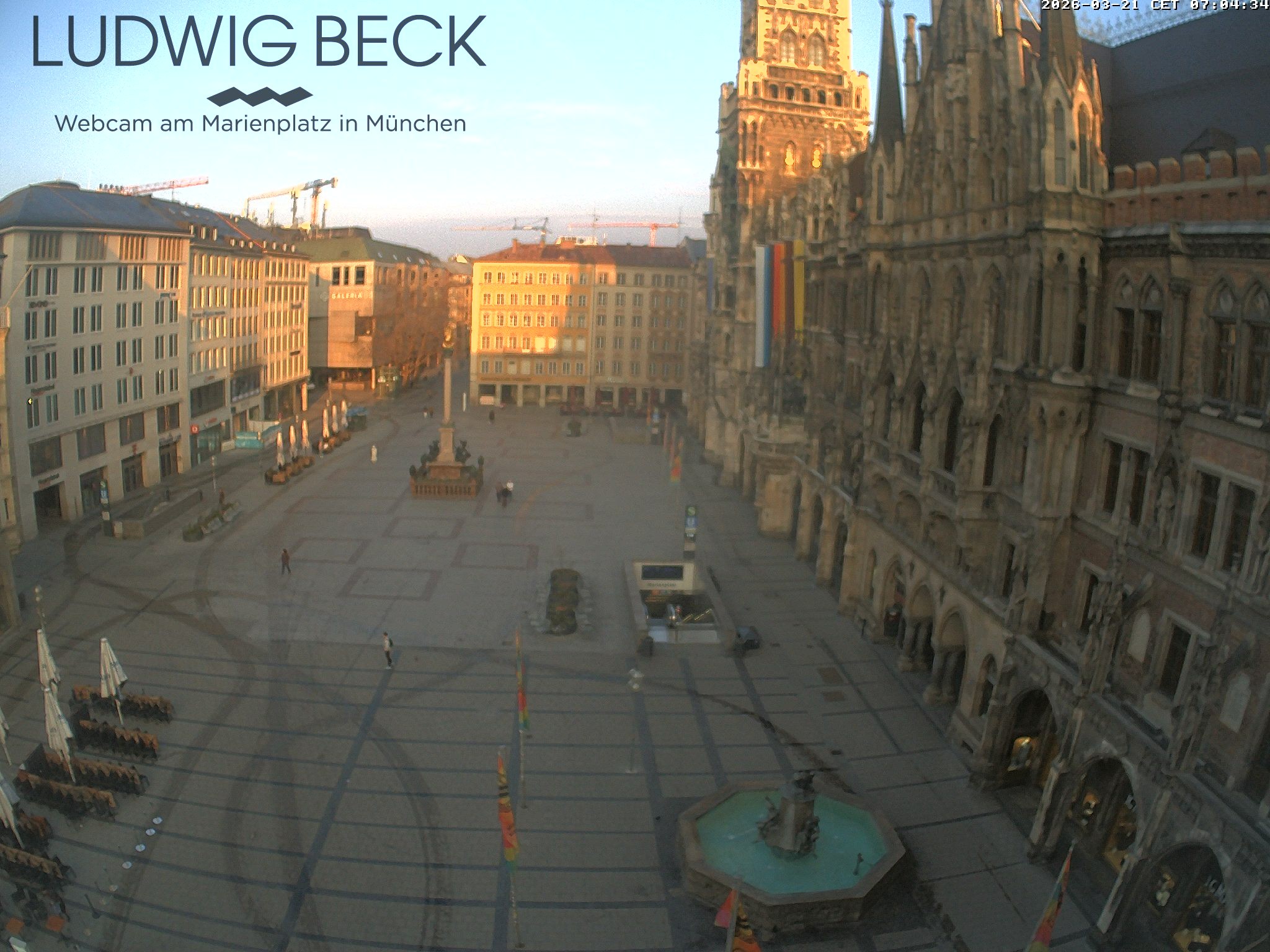 Archived image Webcam at the Marienplatz, Munich