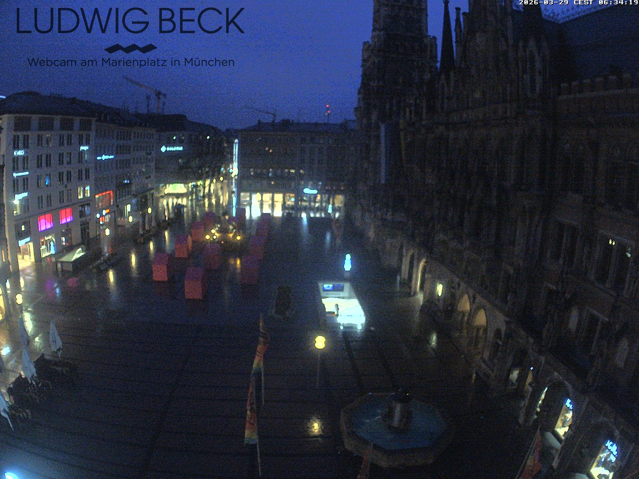 Archived image Webcam at the Marienplatz, Munich