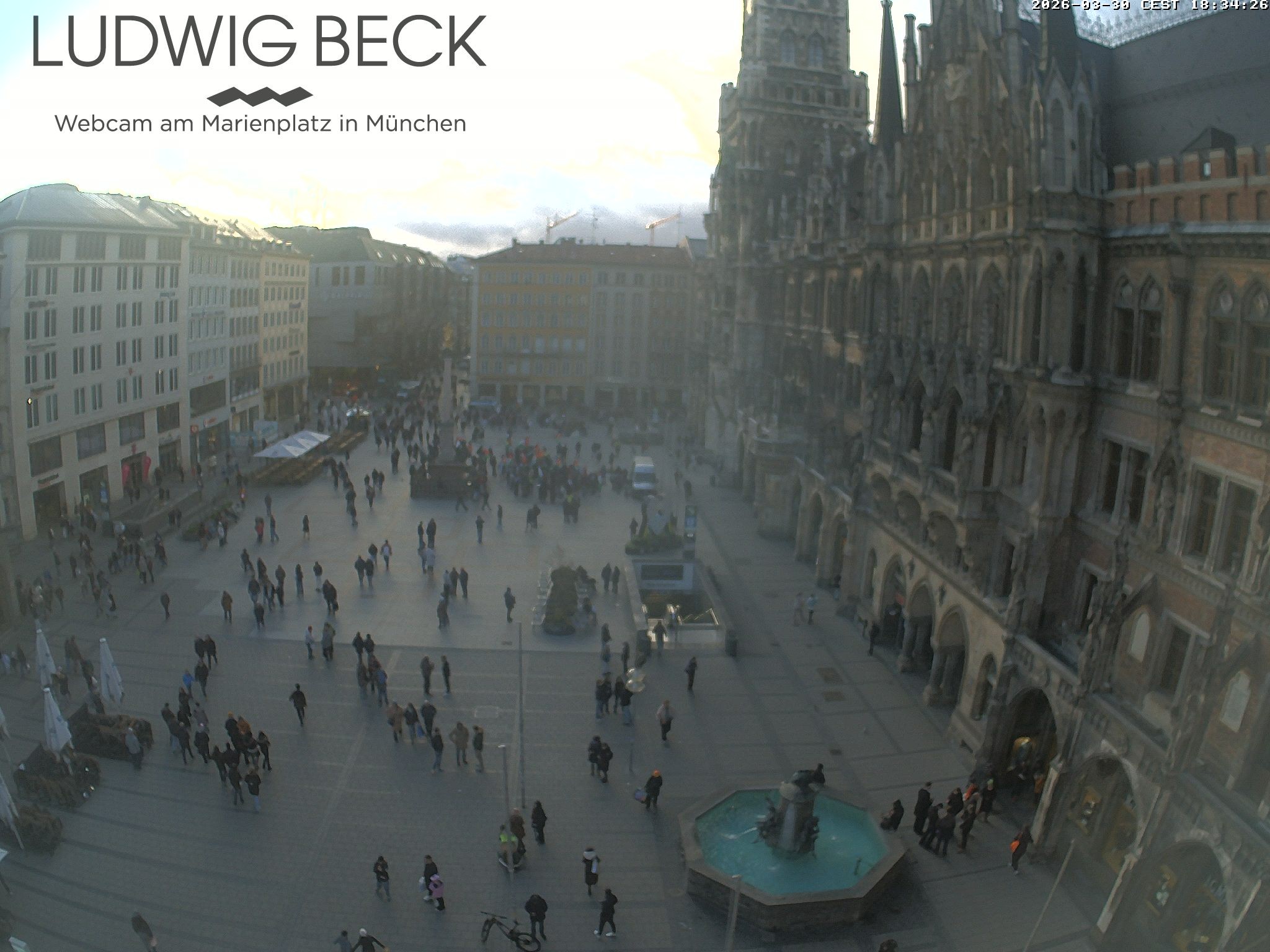 Archived image Webcam at the Marienplatz, Munich
