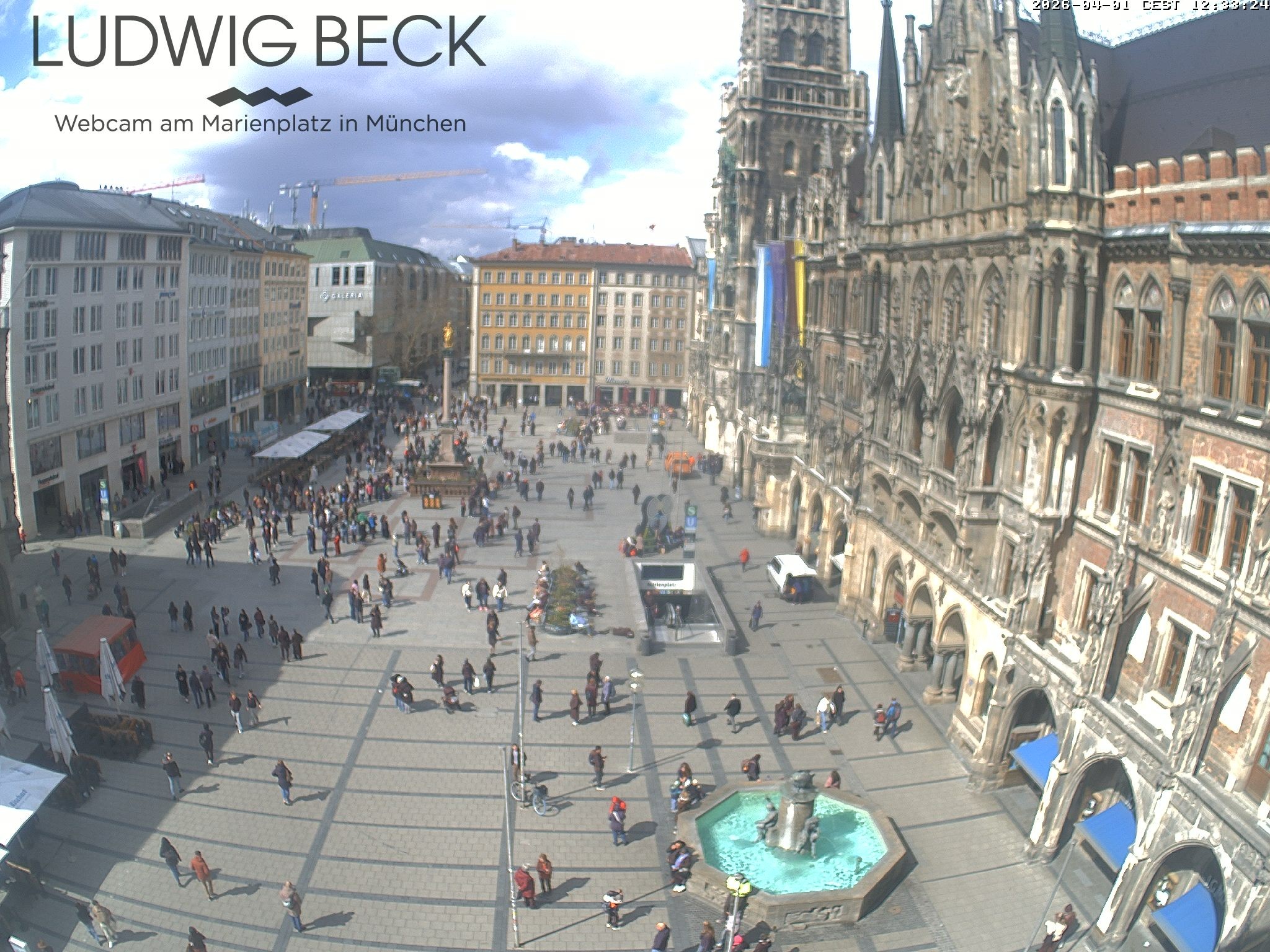 Archived image Webcam at the Marienplatz, Munich