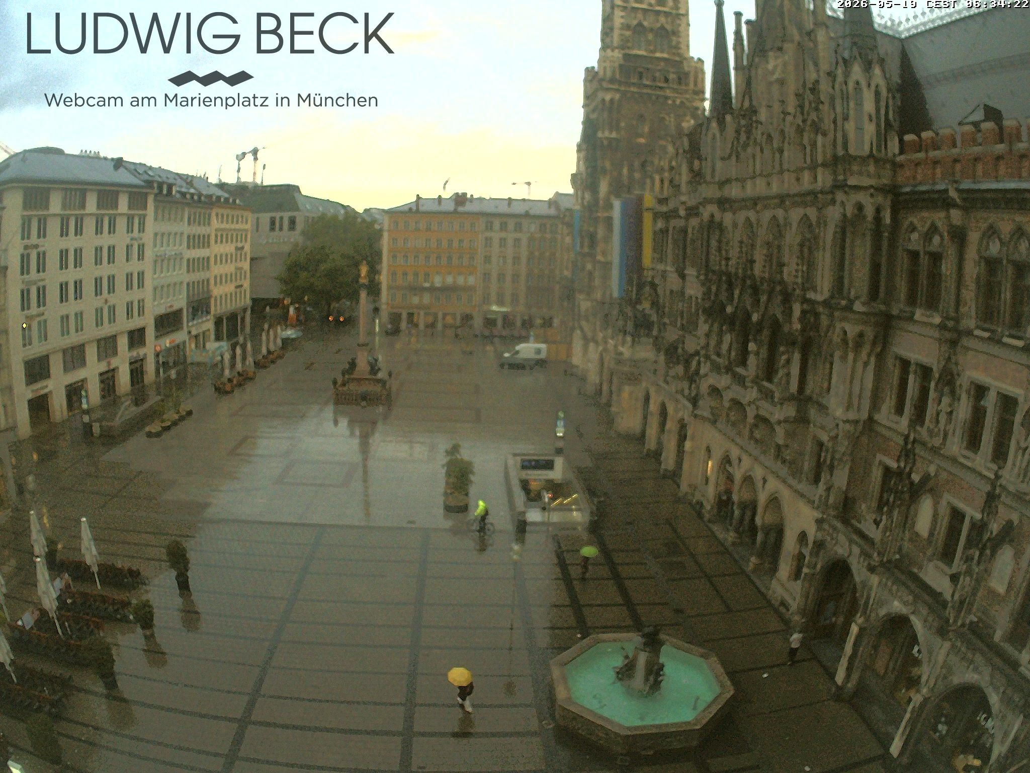 Archived image Webcam at the Marienplatz, Munich