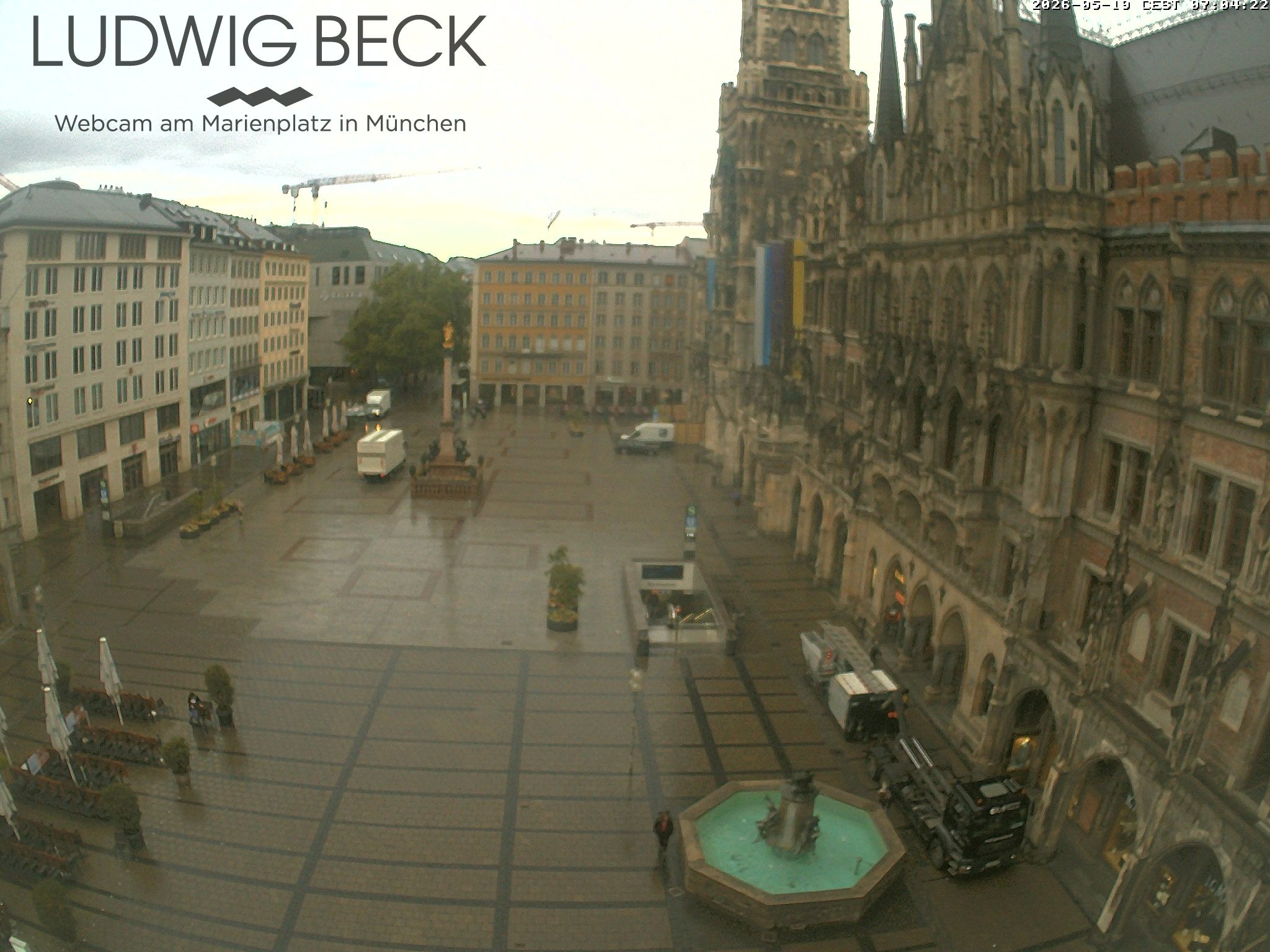 Archived image Webcam at the Marienplatz, Munich