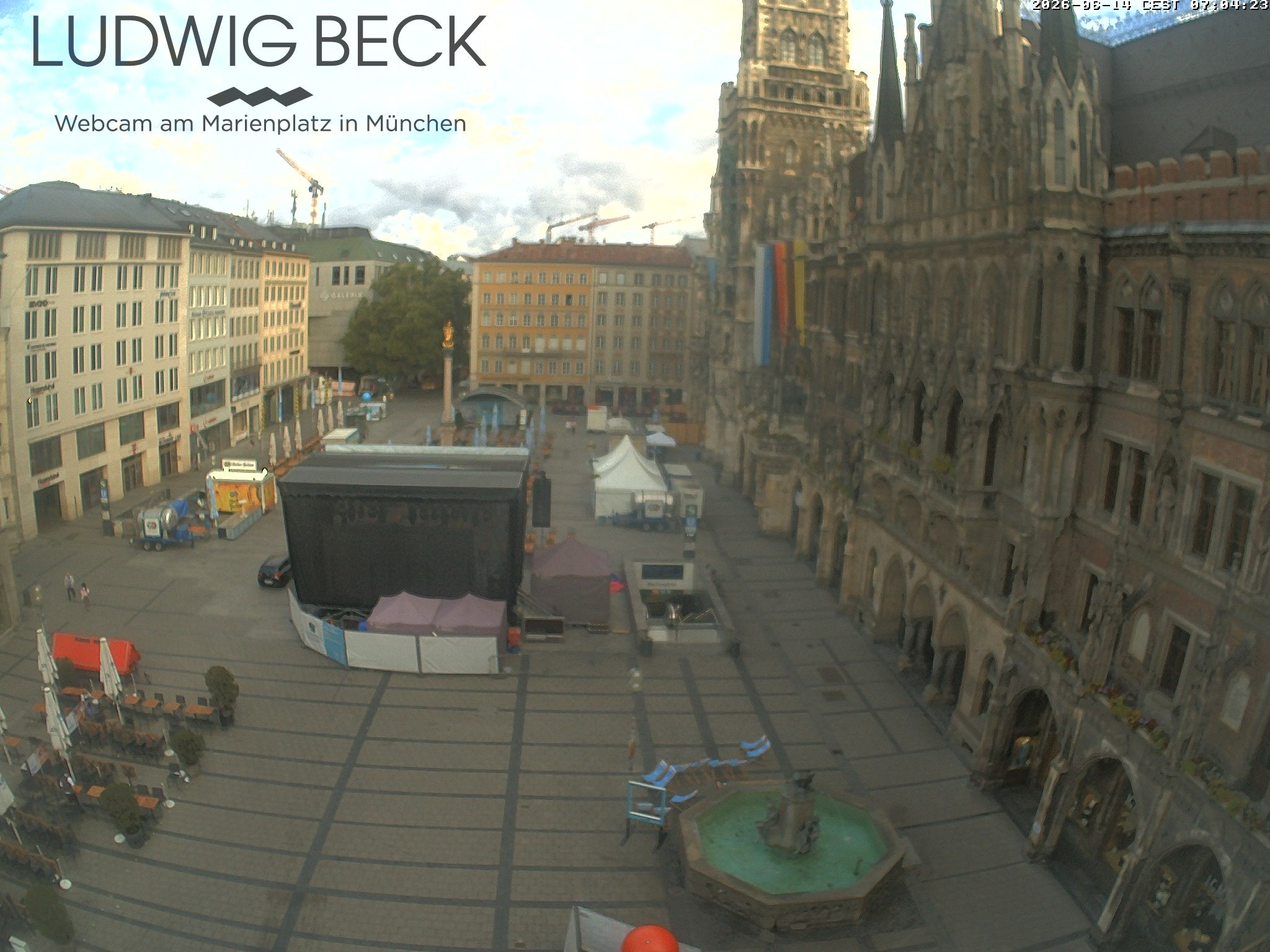 Archived image Webcam at the Marienplatz, Munich