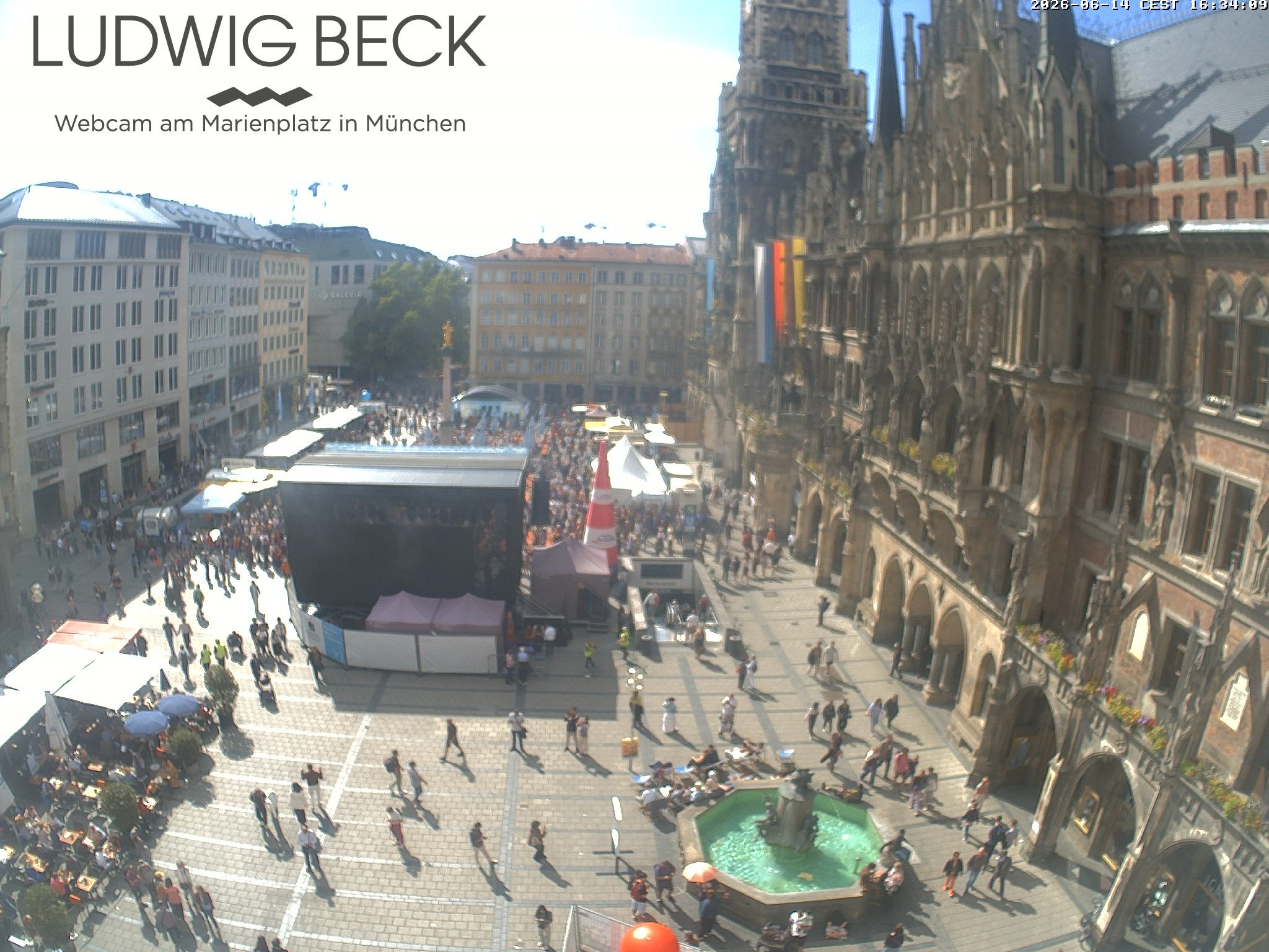 Archived image Webcam at the Marienplatz, Munich