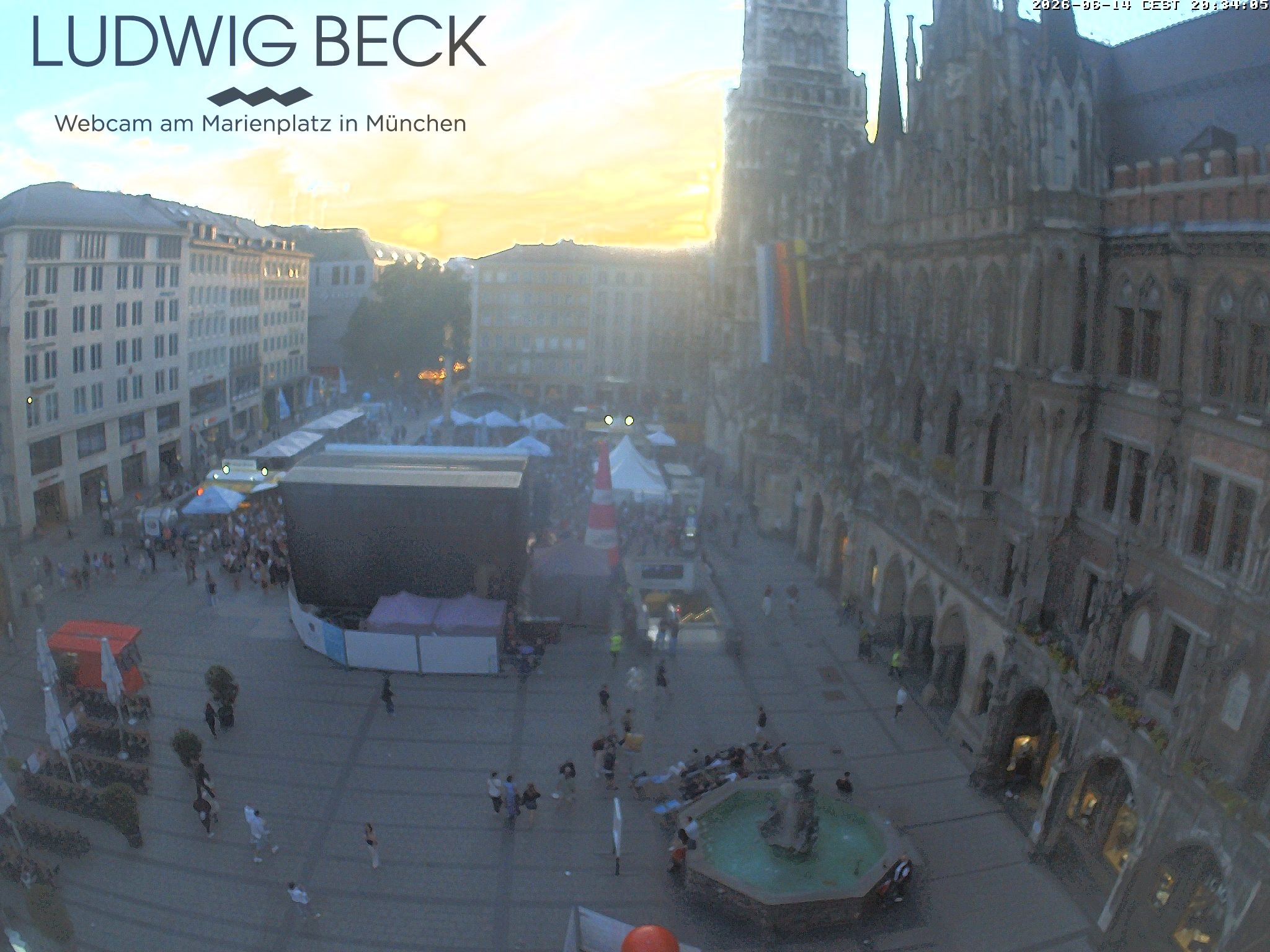 Archived image Webcam at the Marienplatz, Munich