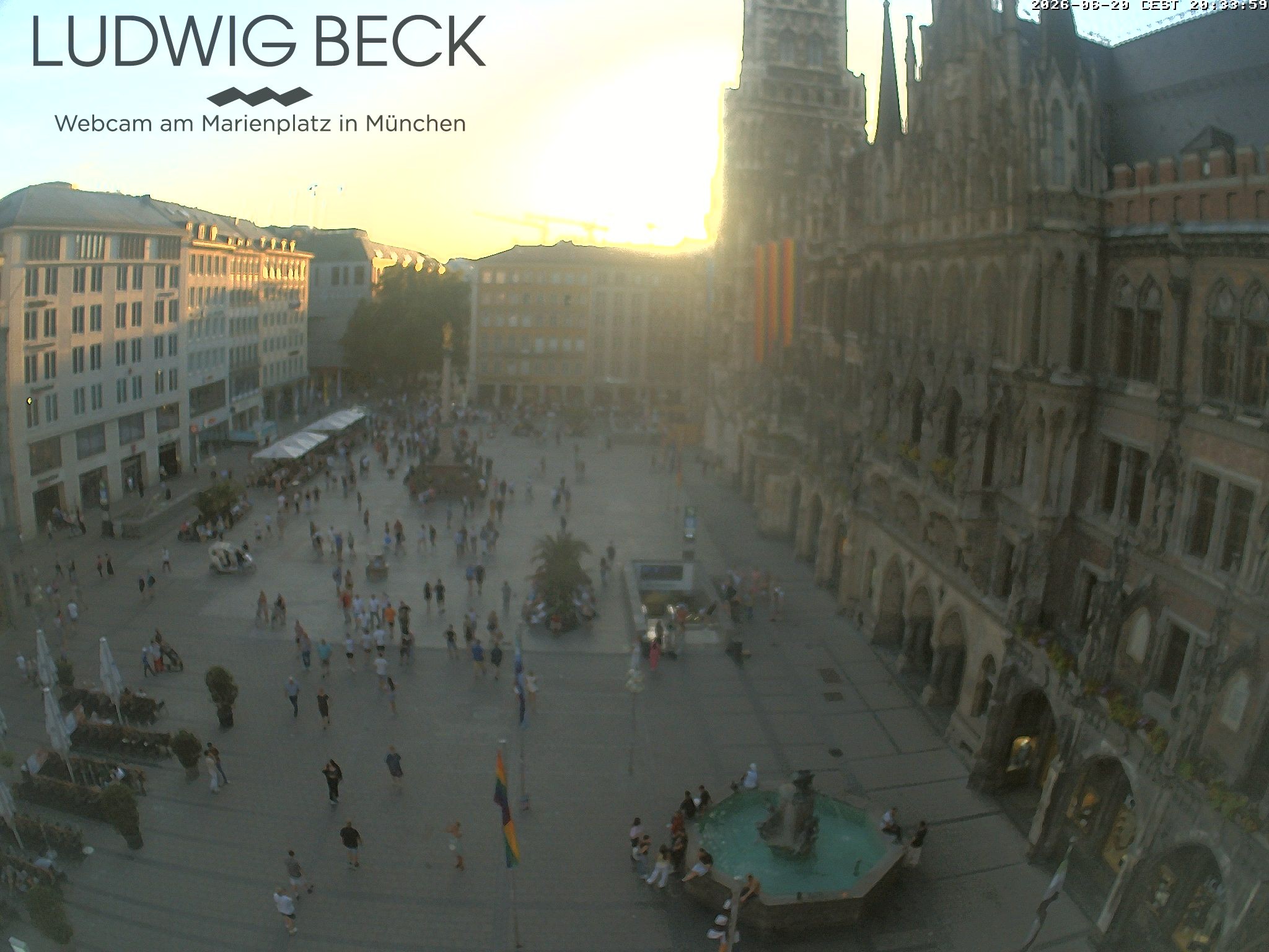 Archived image Webcam at the Marienplatz, Munich