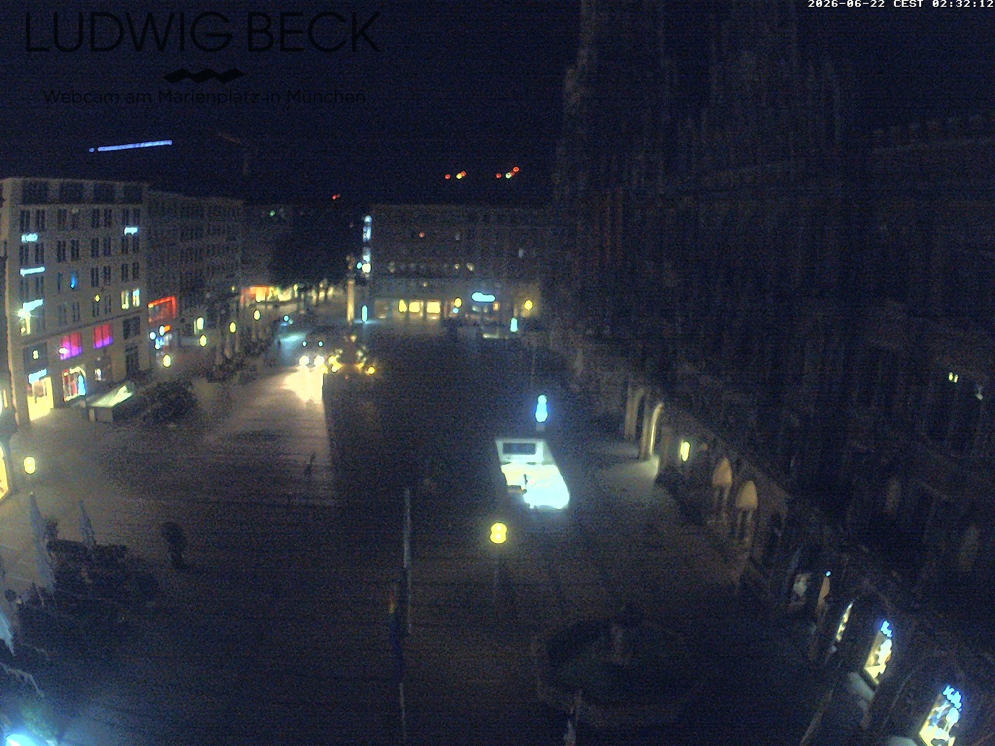 Archived image Webcam at the Marienplatz, Munich
