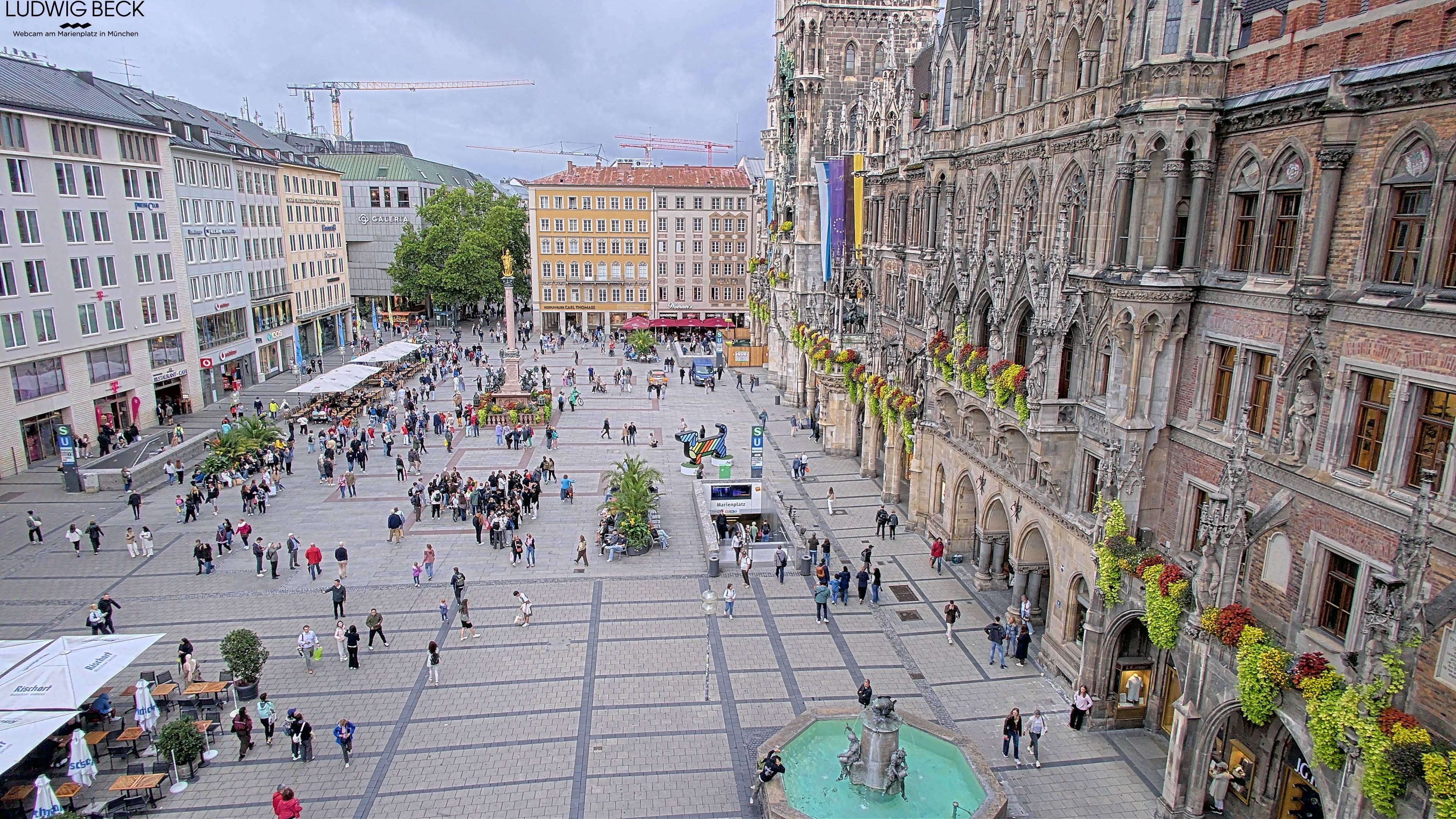 Archived image Webcam at the Marienplatz, Munich