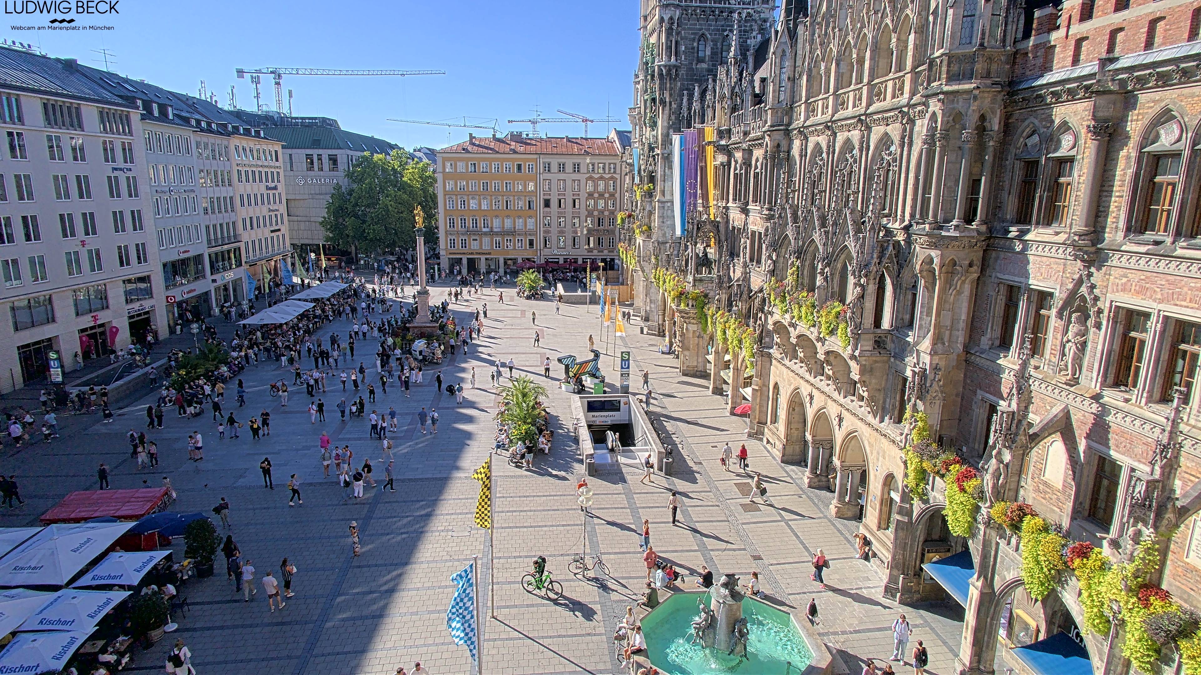 Archived image Webcam at the Marienplatz, Munich