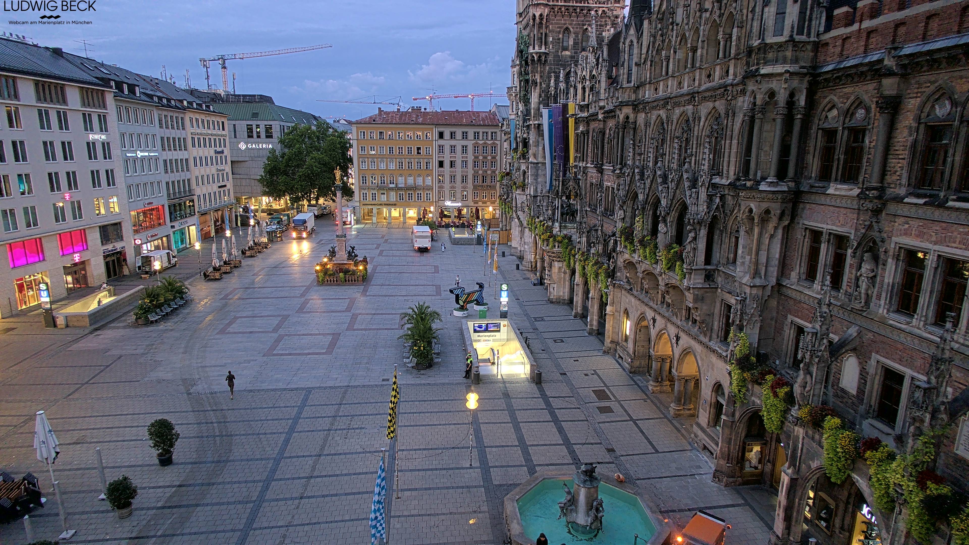 Archiv Foto Webcam am Marienplatz München