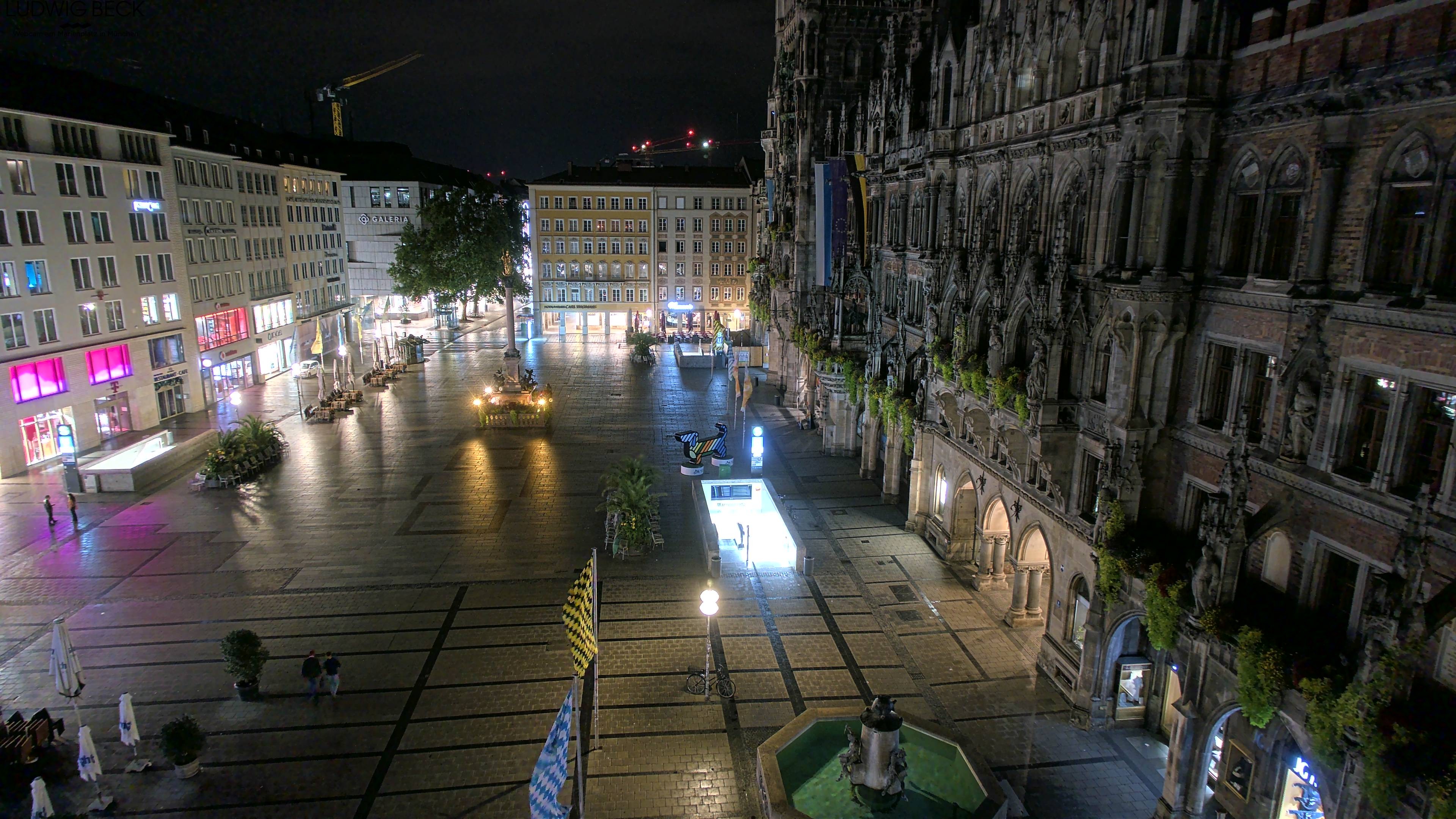 Archived image Webcam at the Marienplatz, Munich