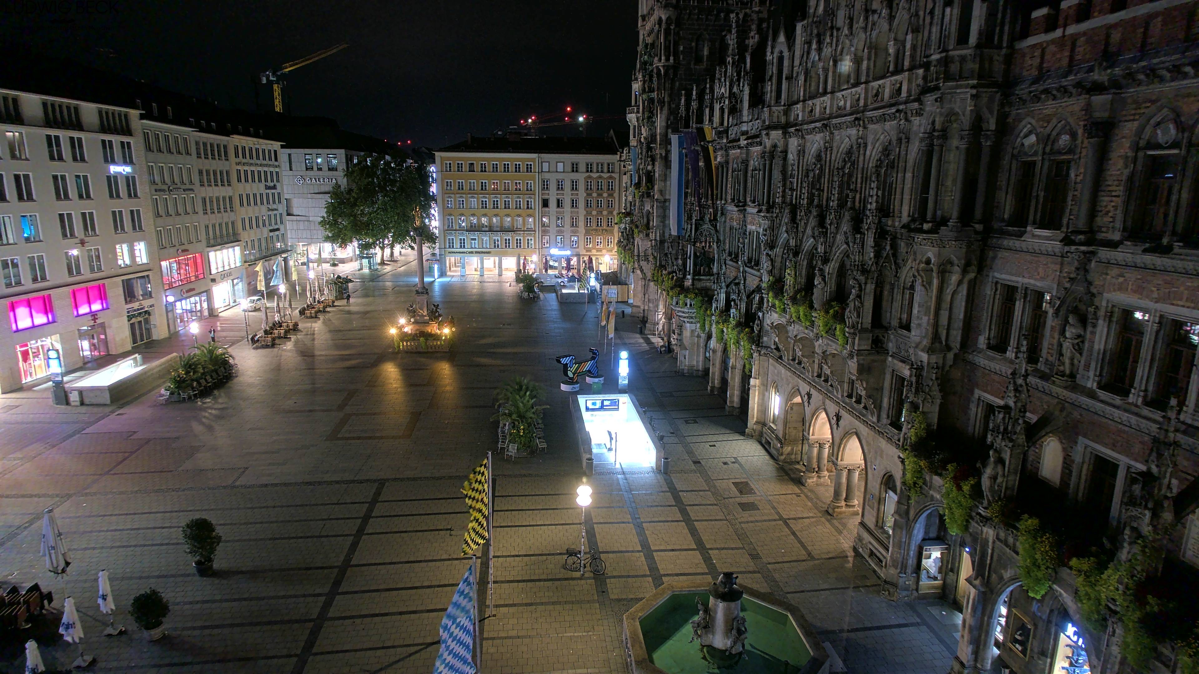 Archived image Webcam at the Marienplatz, Munich