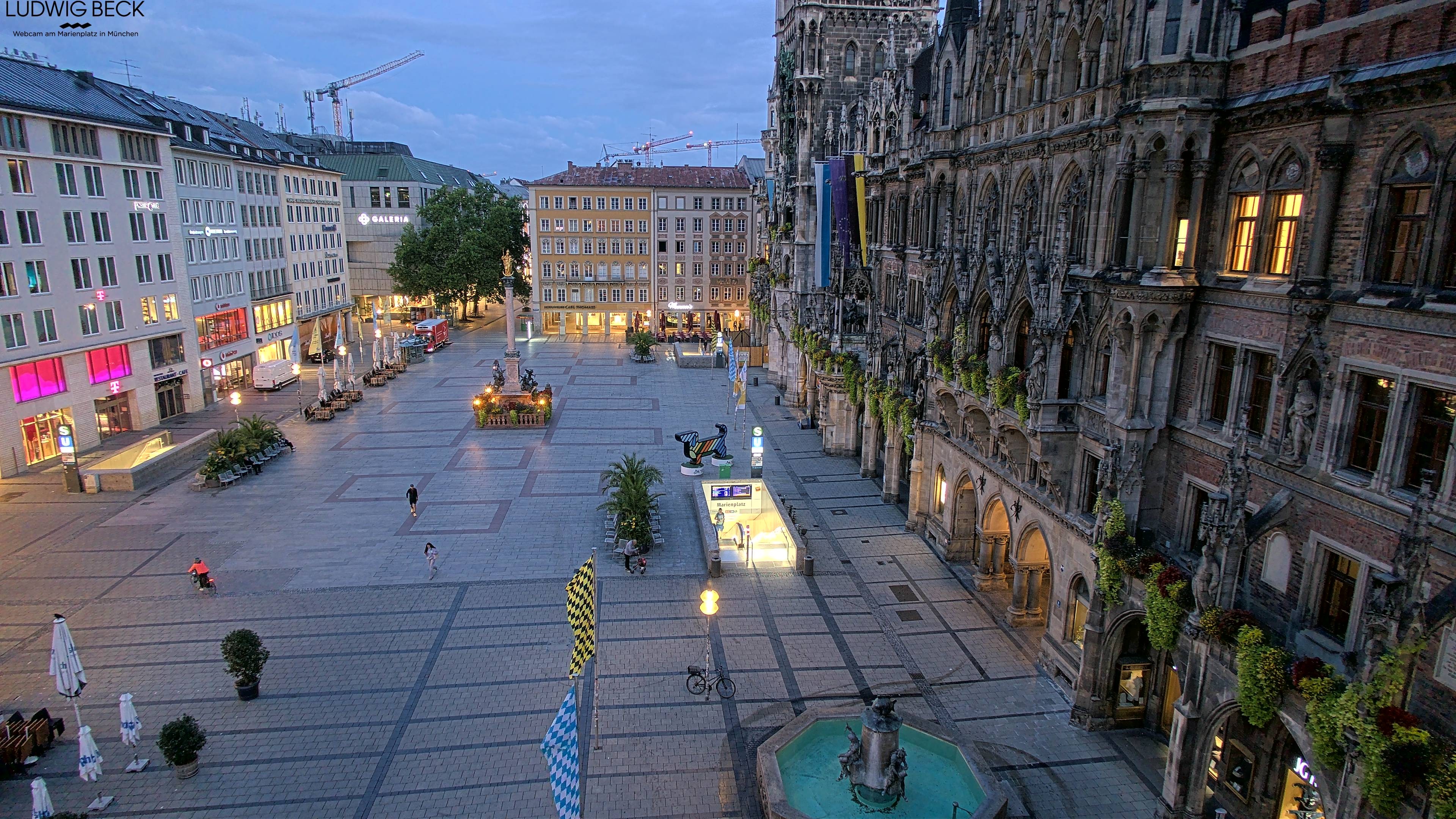 Archived image Webcam at the Marienplatz, Munich