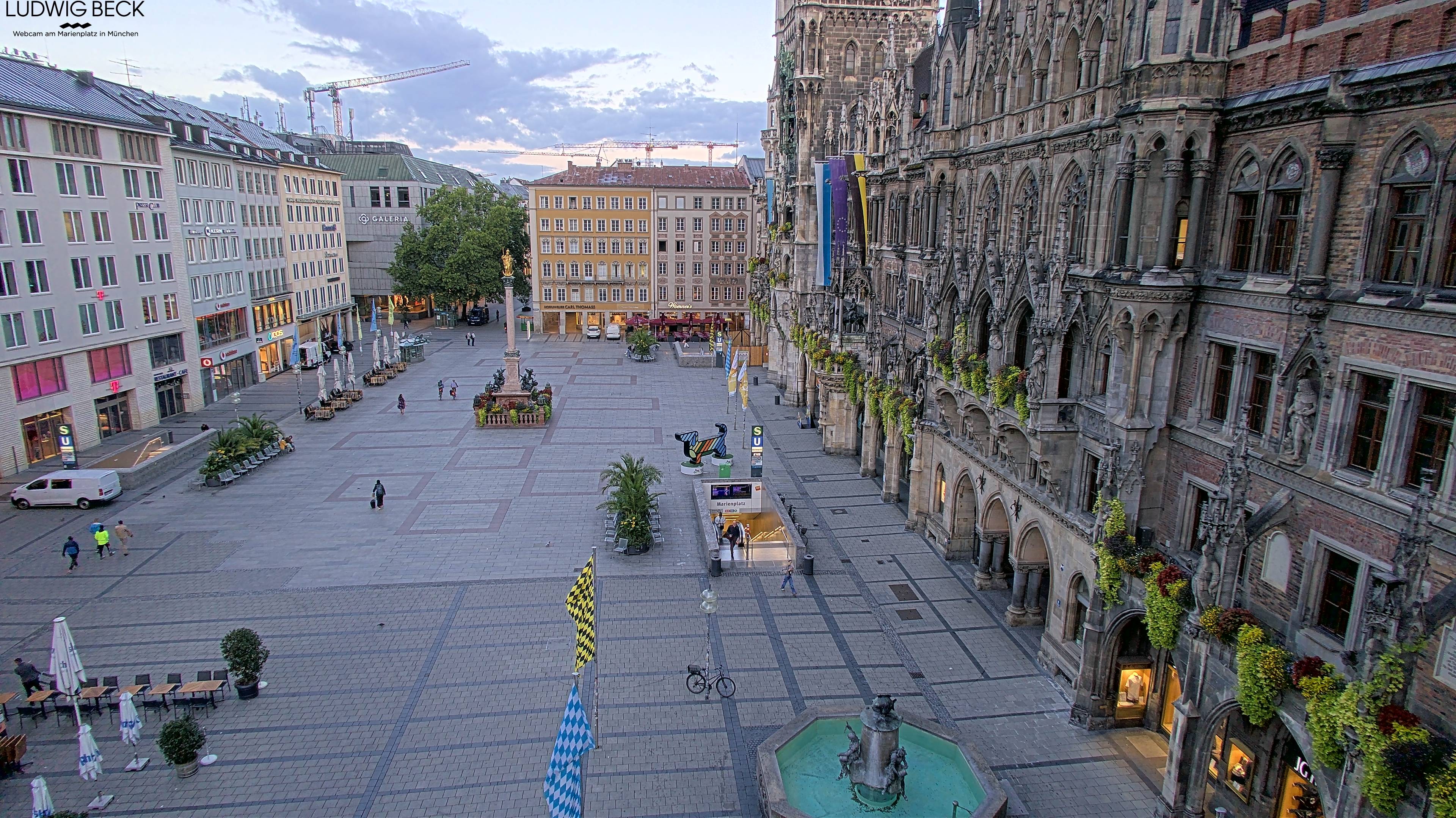 Archived image Webcam at the Marienplatz, Munich