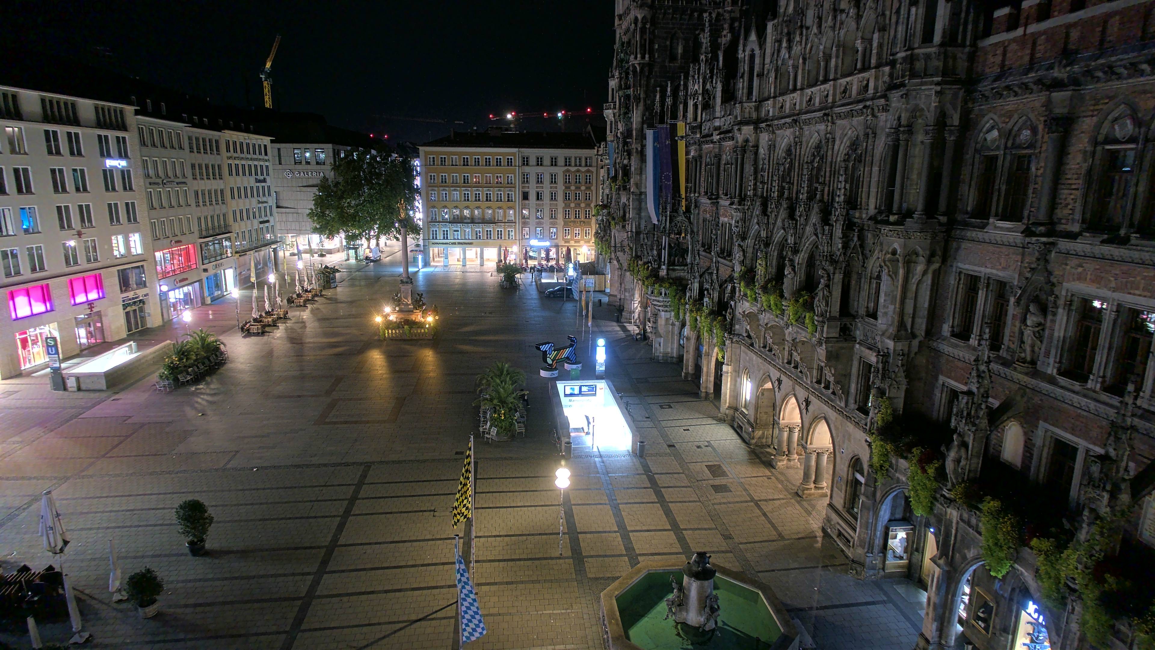 Archived image Webcam at the Marienplatz, Munich