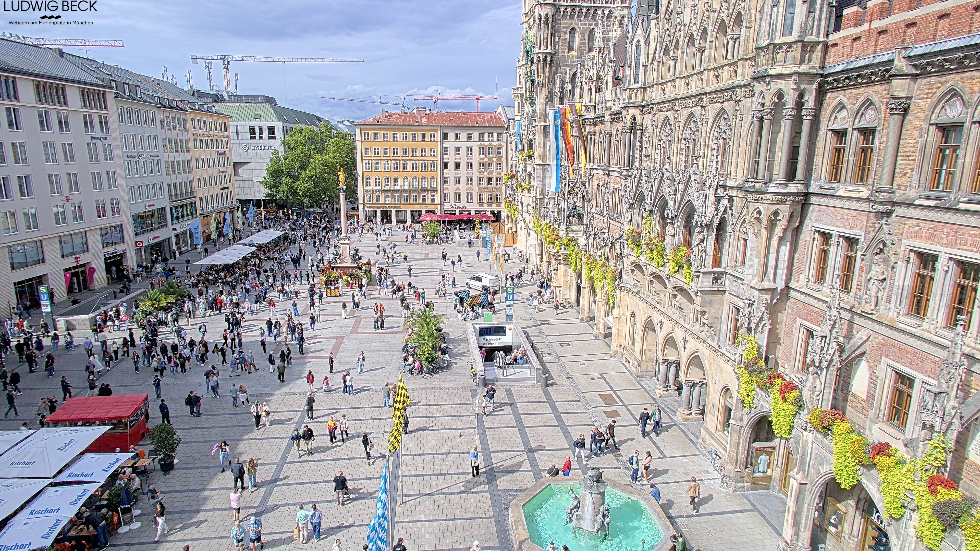 Archived image Webcam at the Marienplatz, Munich
