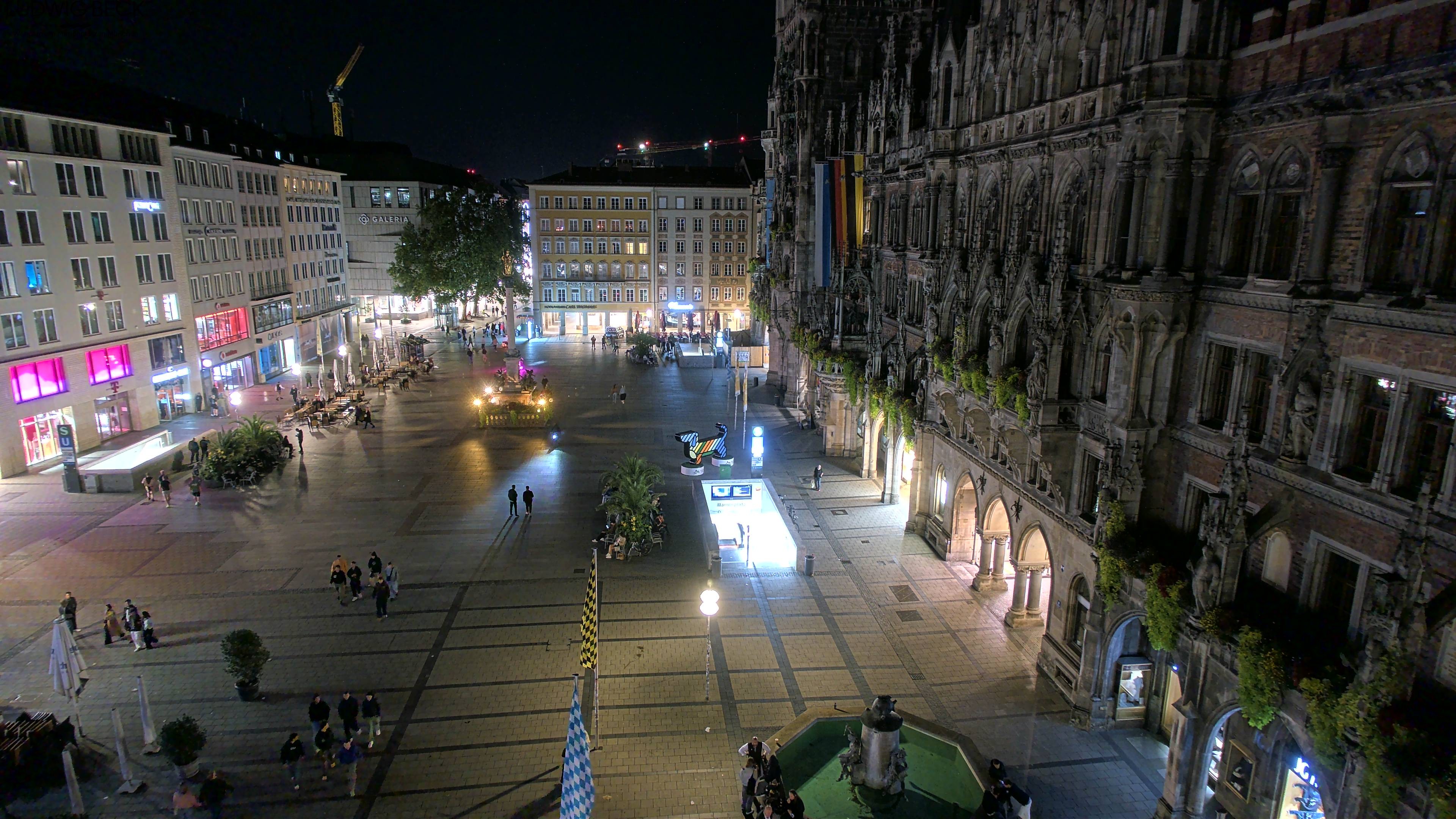 Archived image Webcam at the Marienplatz, Munich