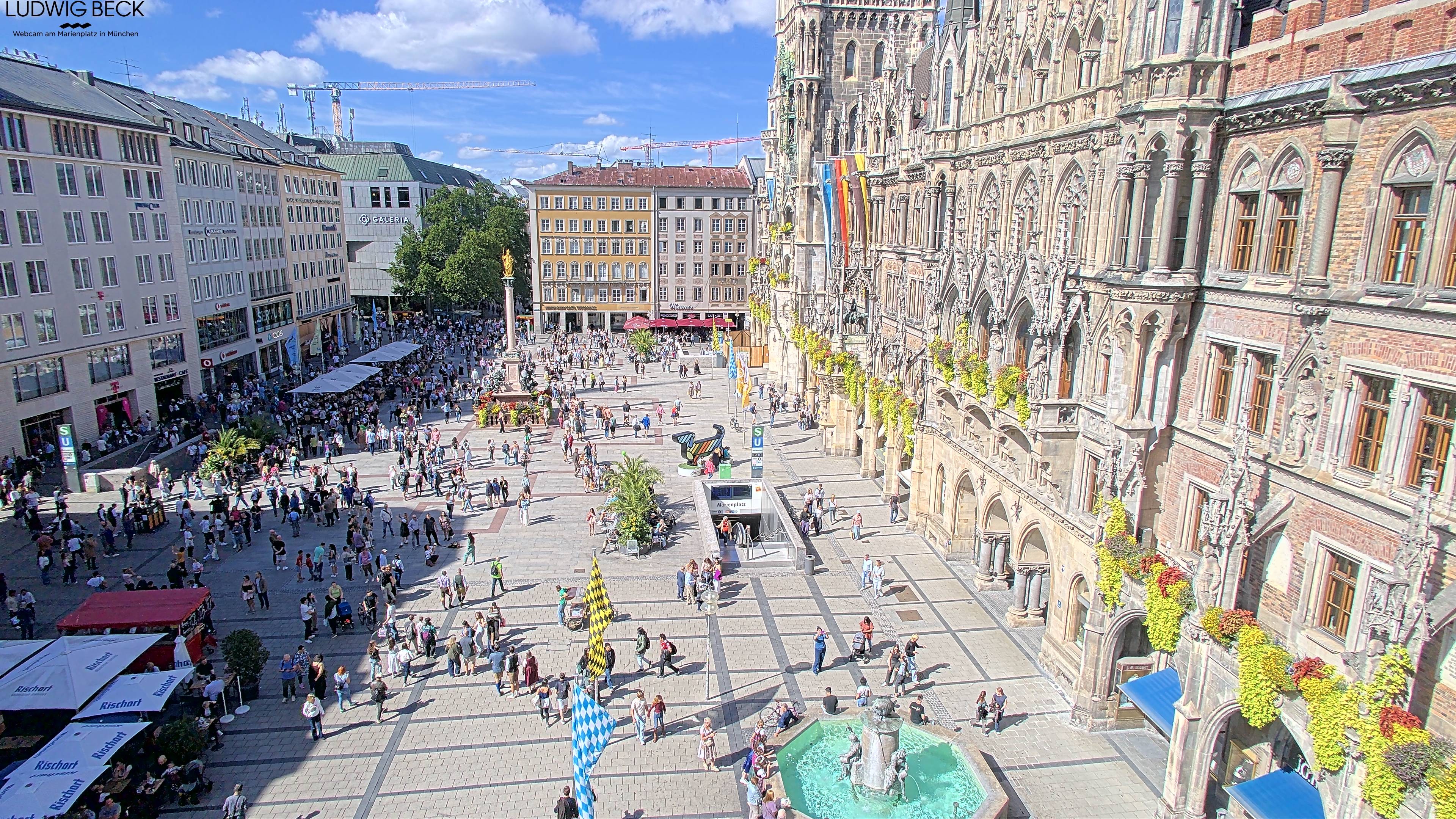 Archived image Webcam at the Marienplatz, Munich