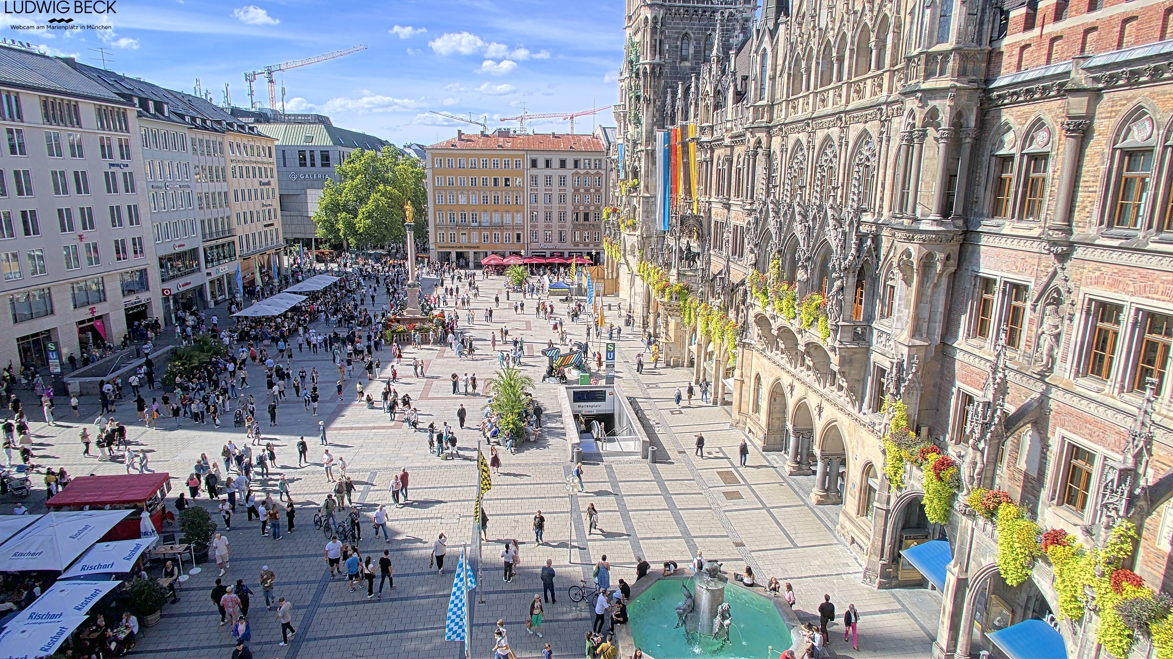 Archived image Webcam at the Marienplatz, Munich