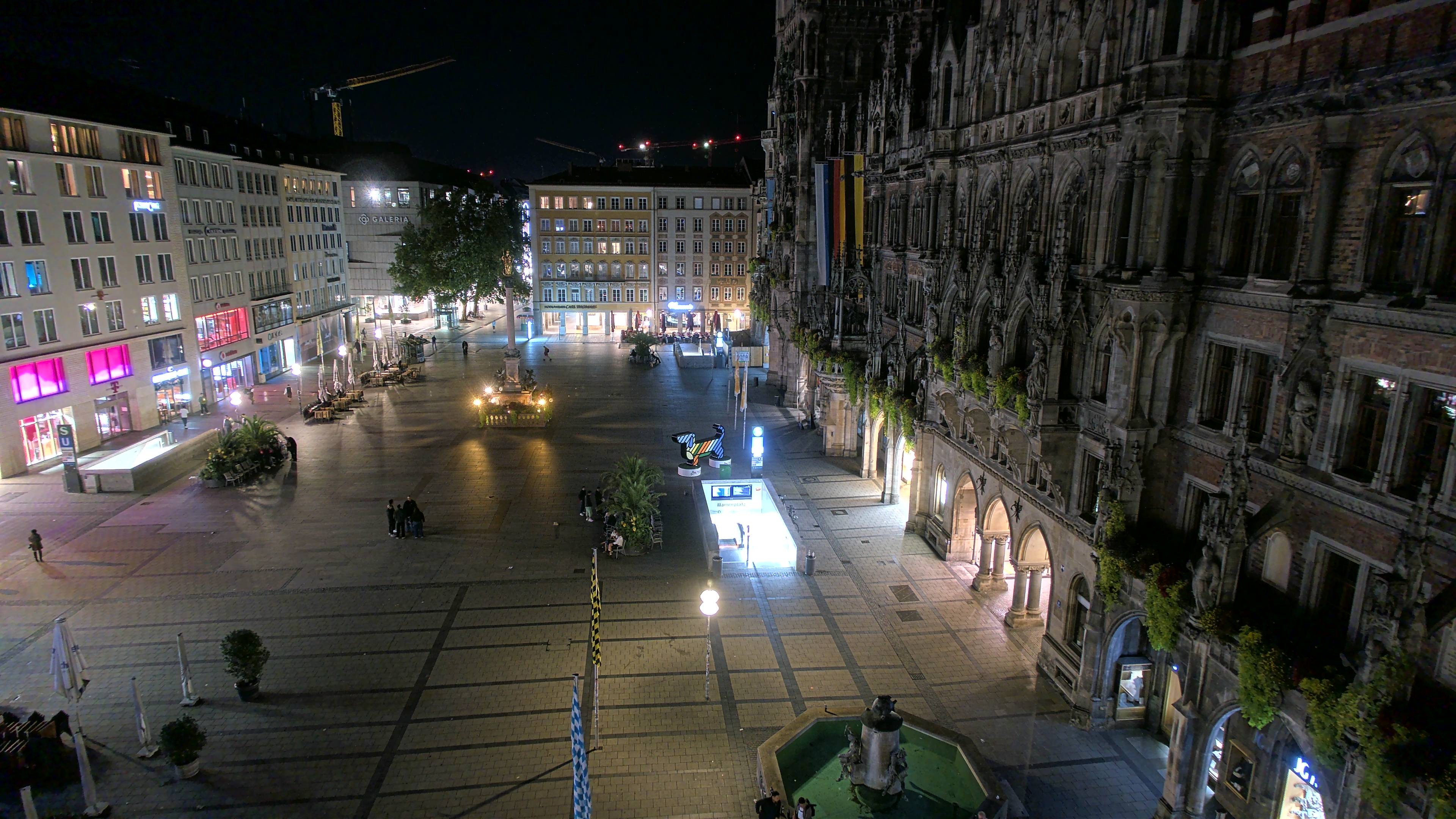 Archived image Webcam at the Marienplatz, Munich