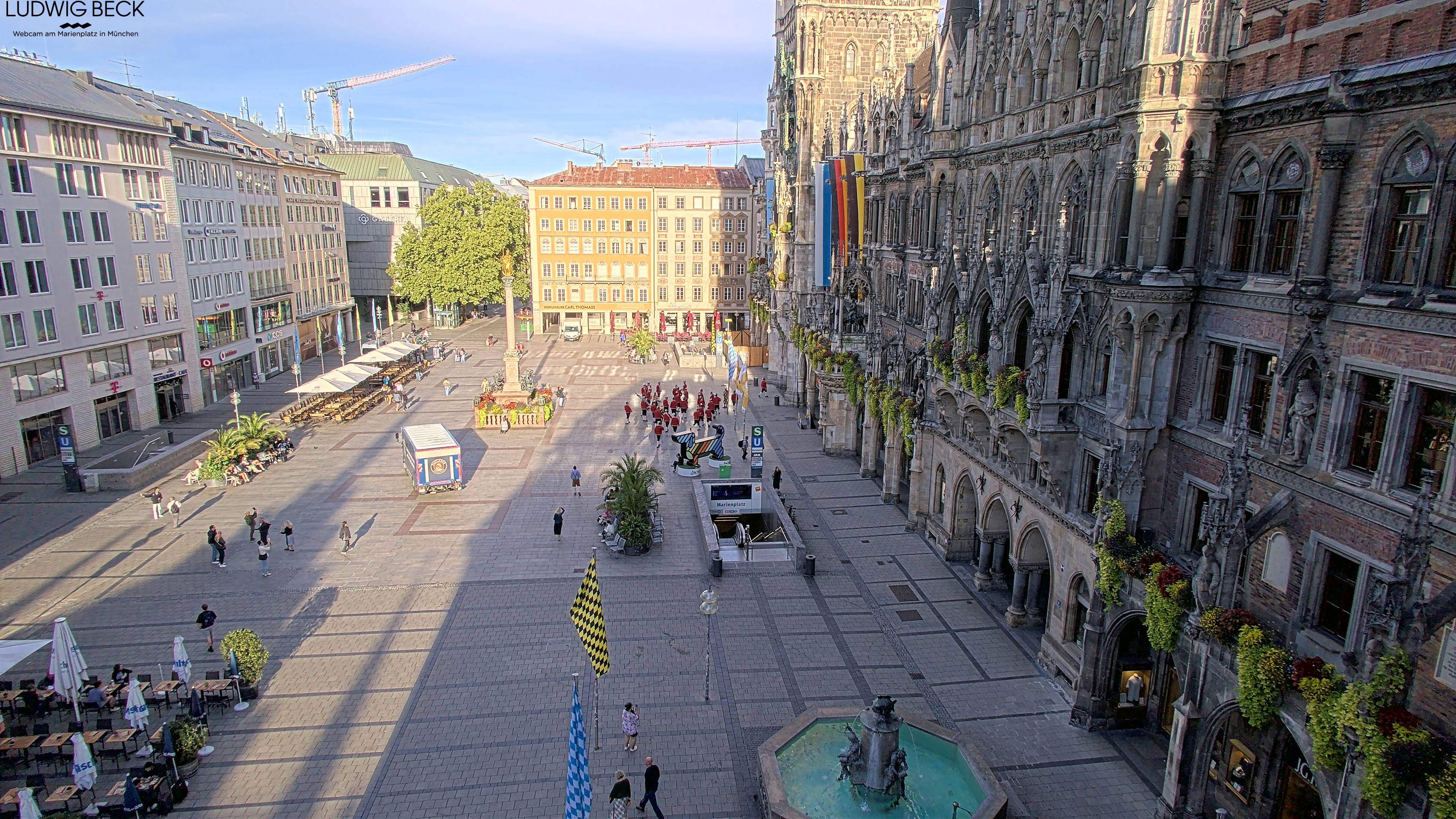 Archived image Webcam at the Marienplatz, Munich