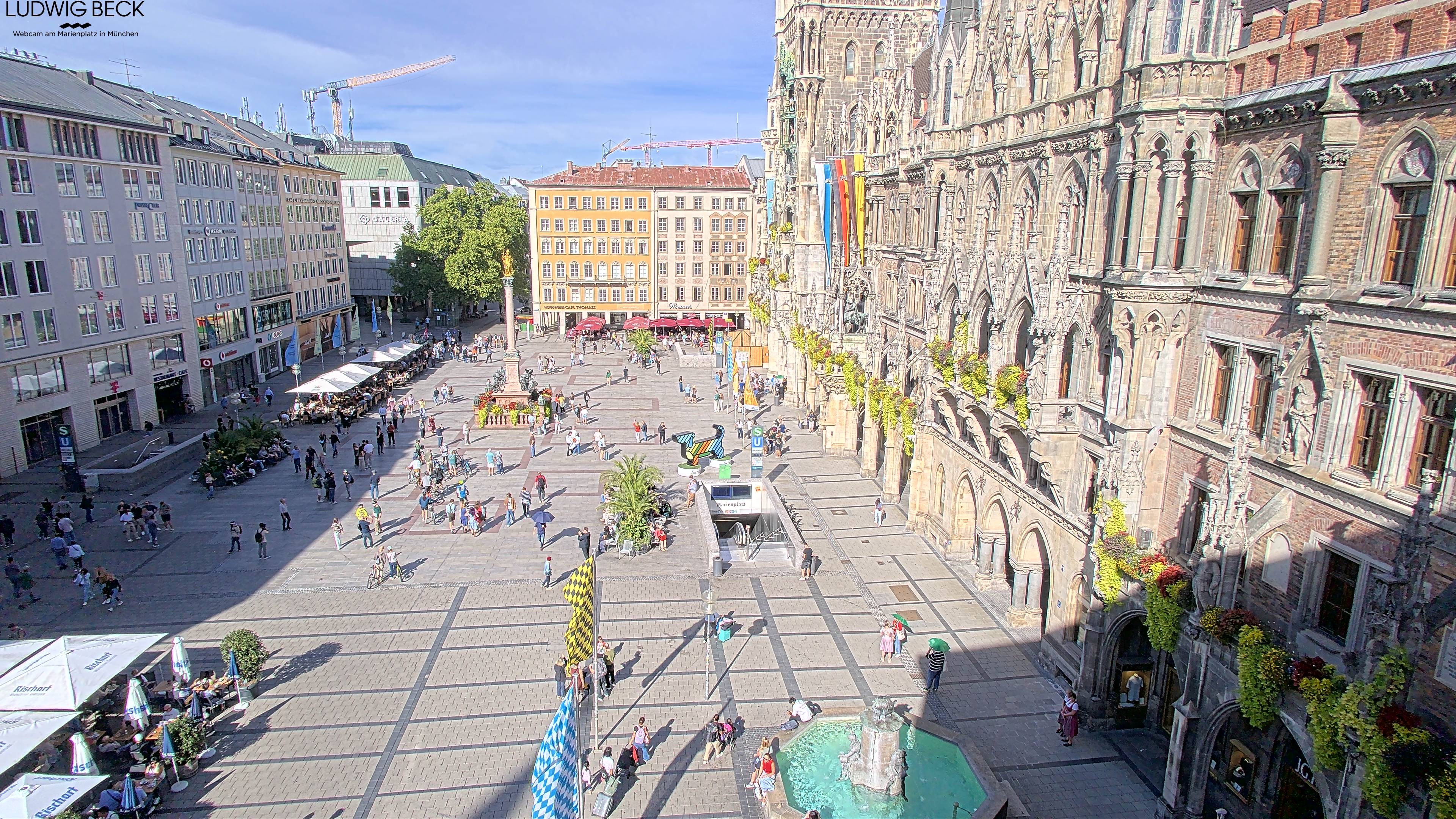 Archived image Webcam at the Marienplatz, Munich