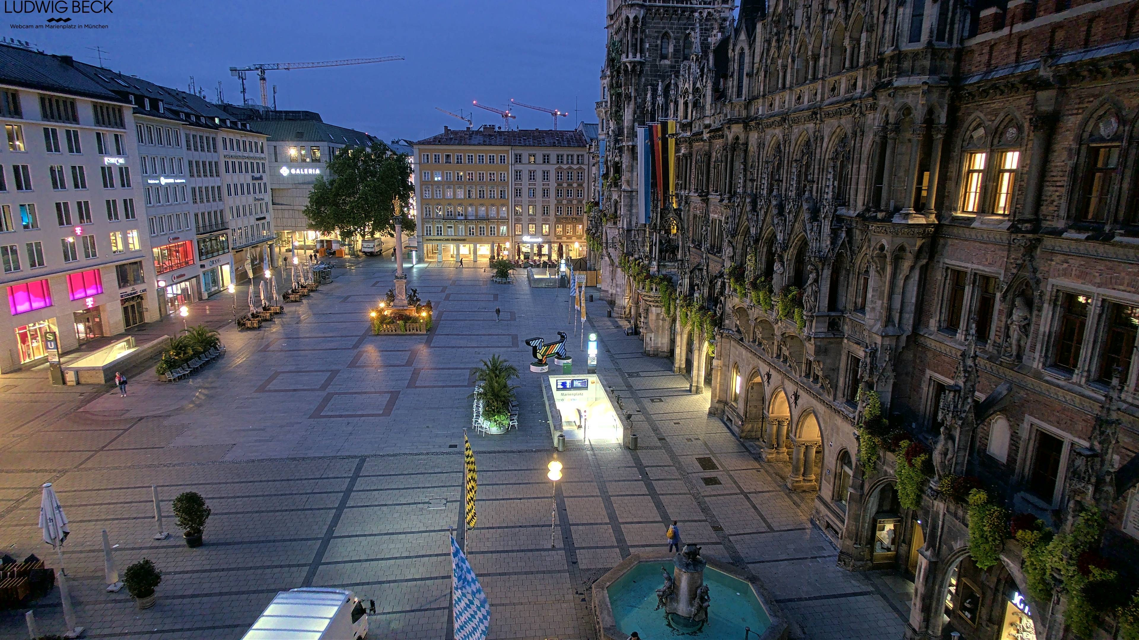 Archiv Foto Webcam am Marienplatz München